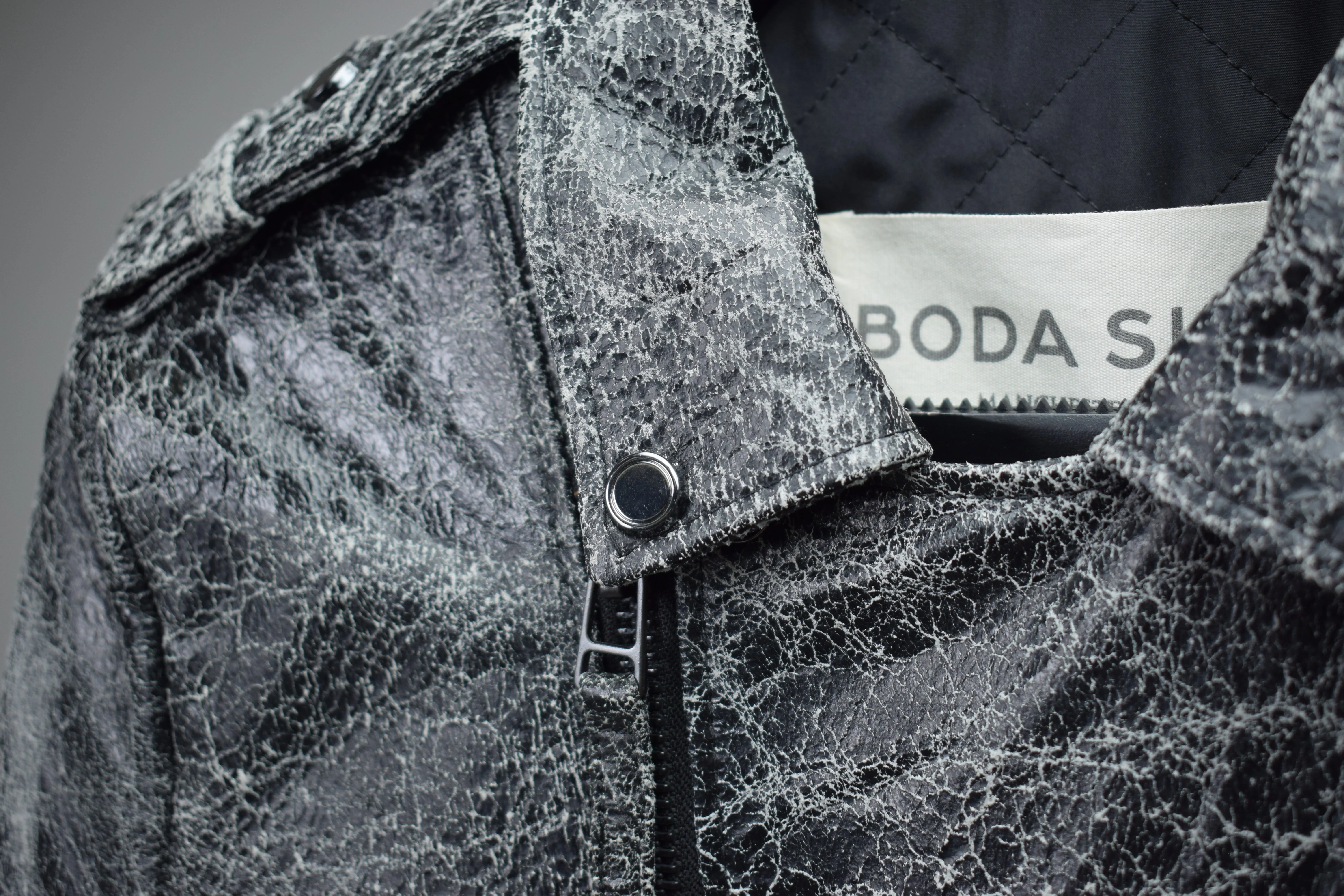 Shadow Moss : Black Hardware / Mens / XS / Excellent sold by Boda Skins product image thumbnail 2