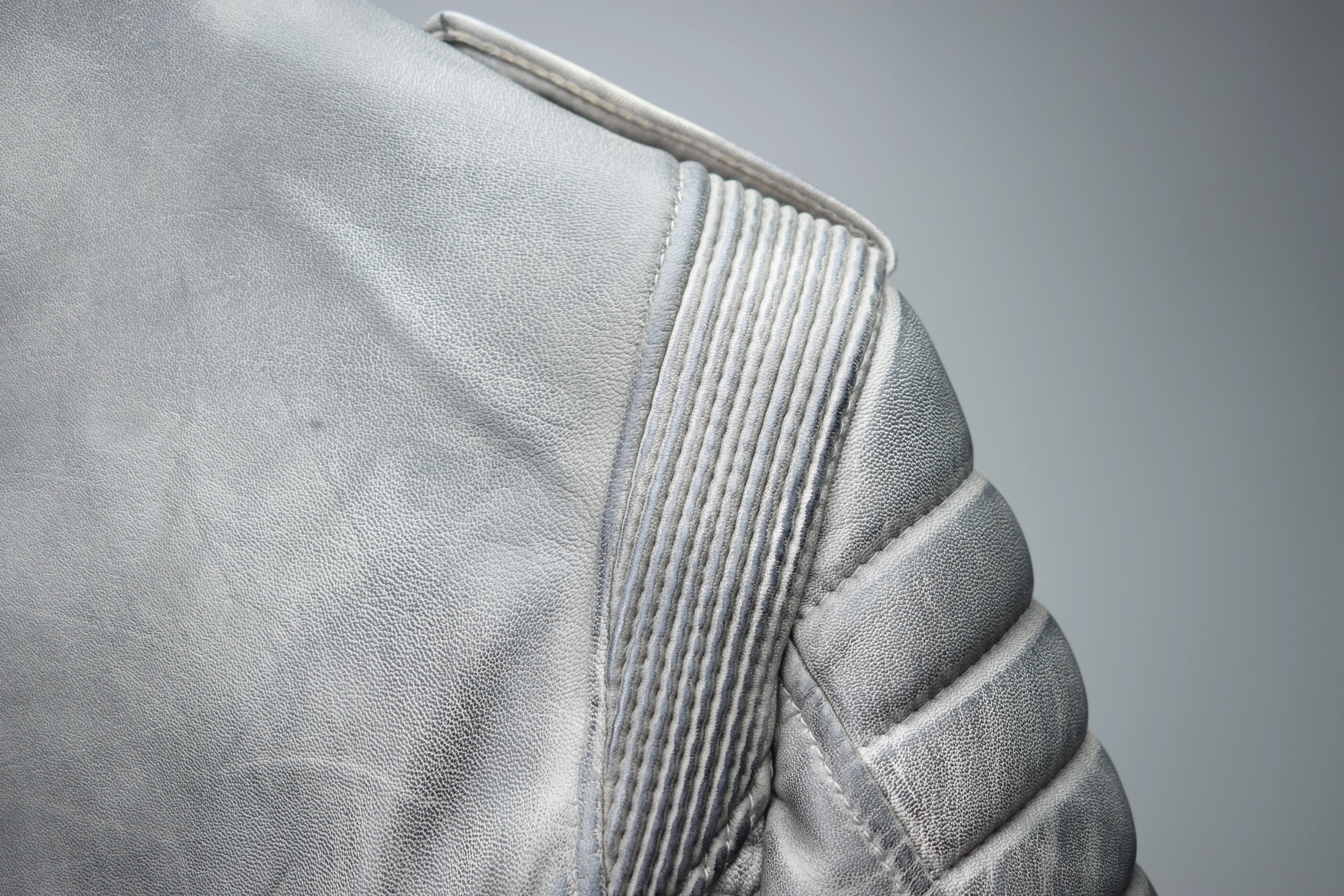 Kay Michaels: Smoke Grey / Mens / XS / Excellent sold by Boda Skins product image thumbnail 2