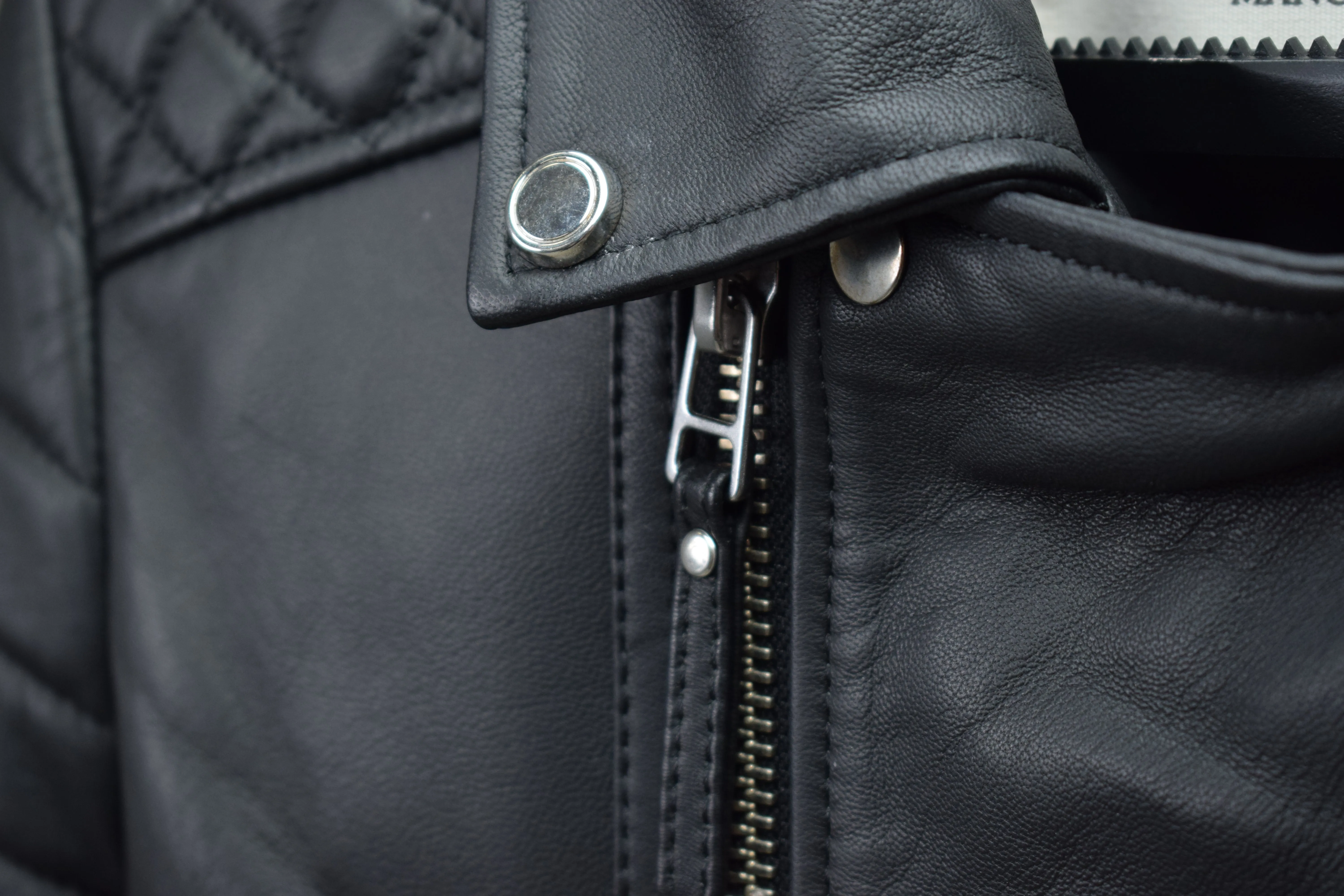 SM017 / Kay Michaels 2.0: Silver Hardware (MEN'S) sold by Boda Skins product image thumbnail 2