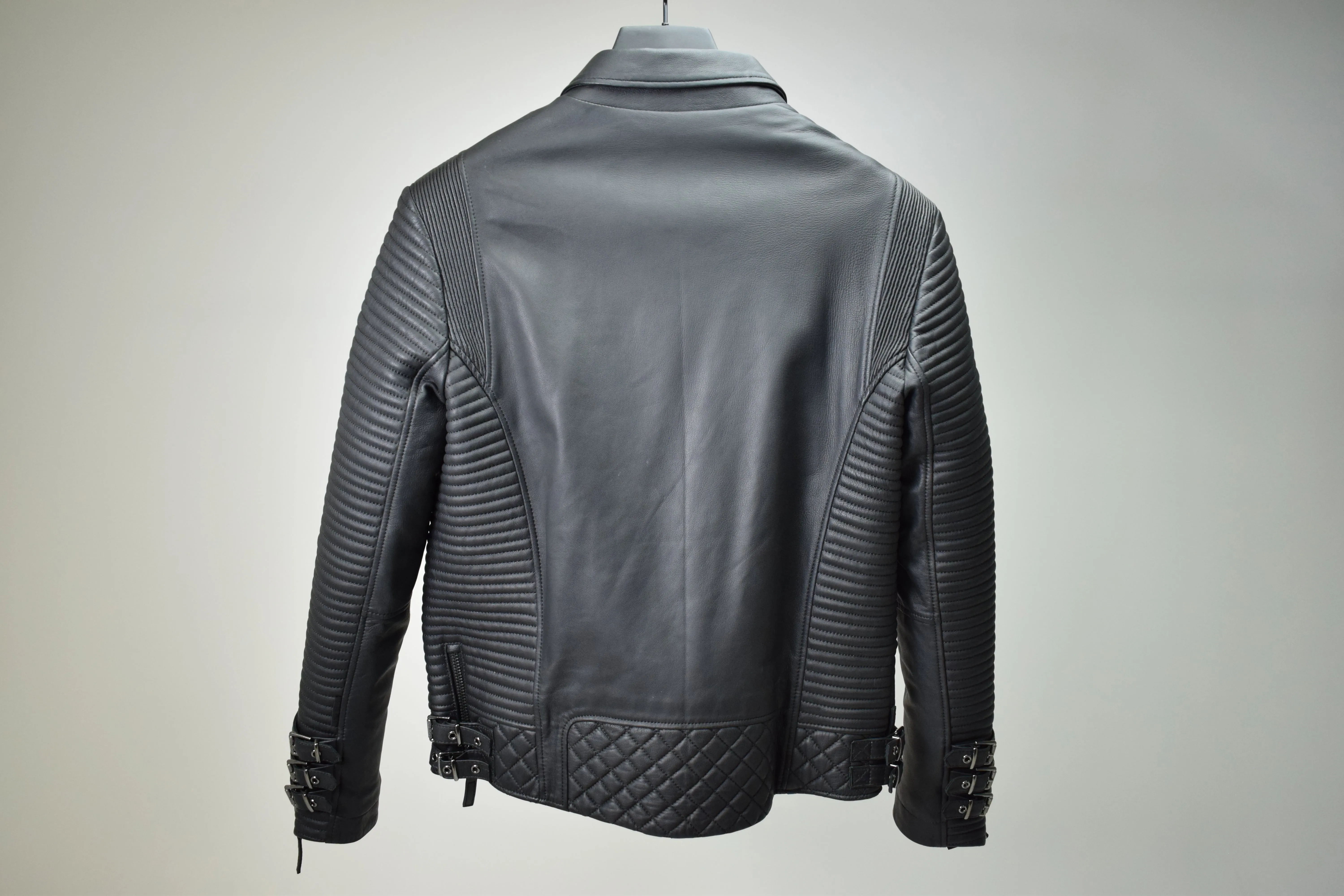 SM083 / ALEXANDER 3.0: GLOSS BLACK HARDWARE (Men's) sold by Boda Skins product image thumbnail 4