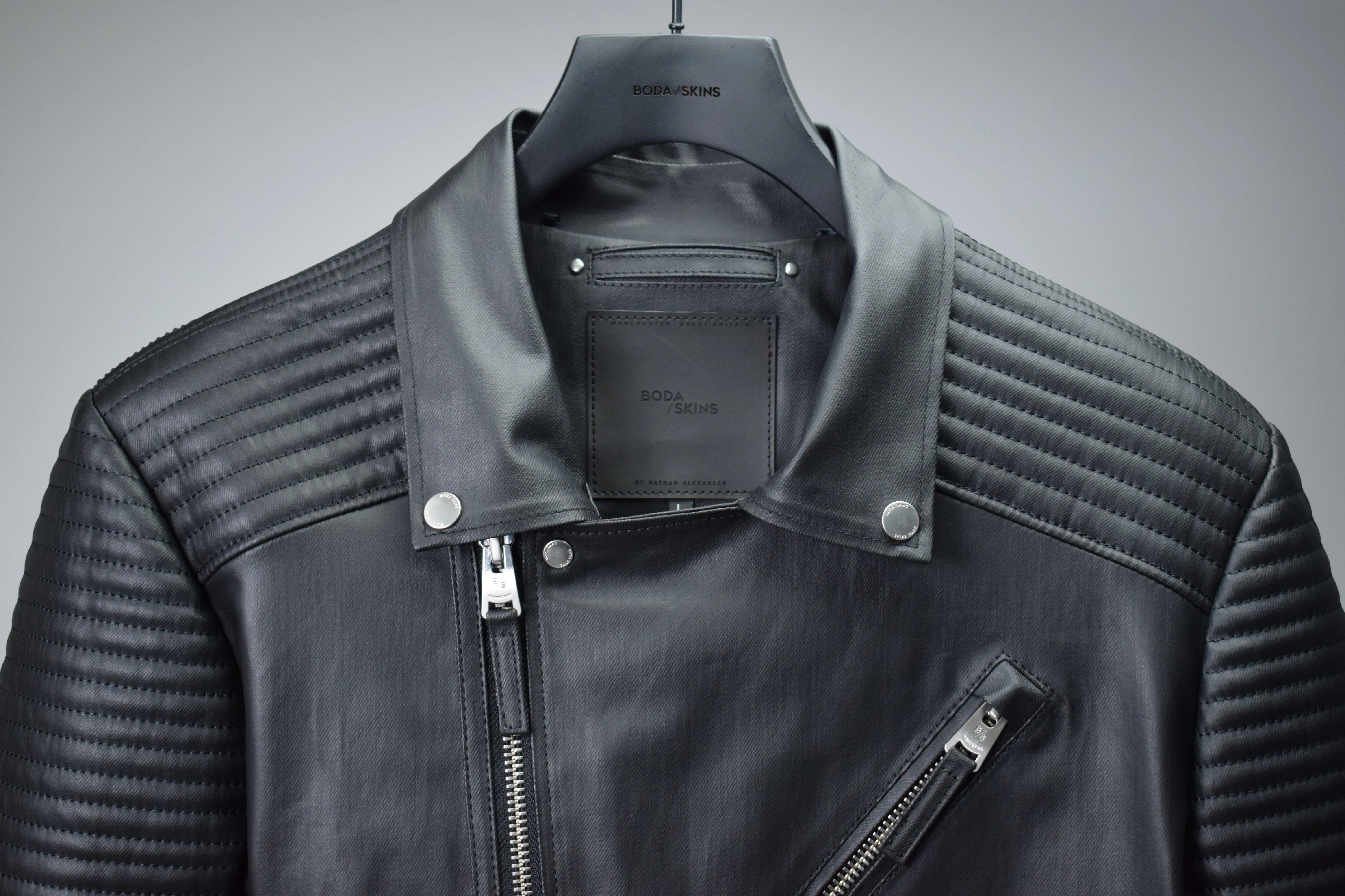 SM077 / ALEXANDER 3.0 LEATHER FREE SILVER HARDWARE (Men's) sold by Boda Skins product image thumbnail 2