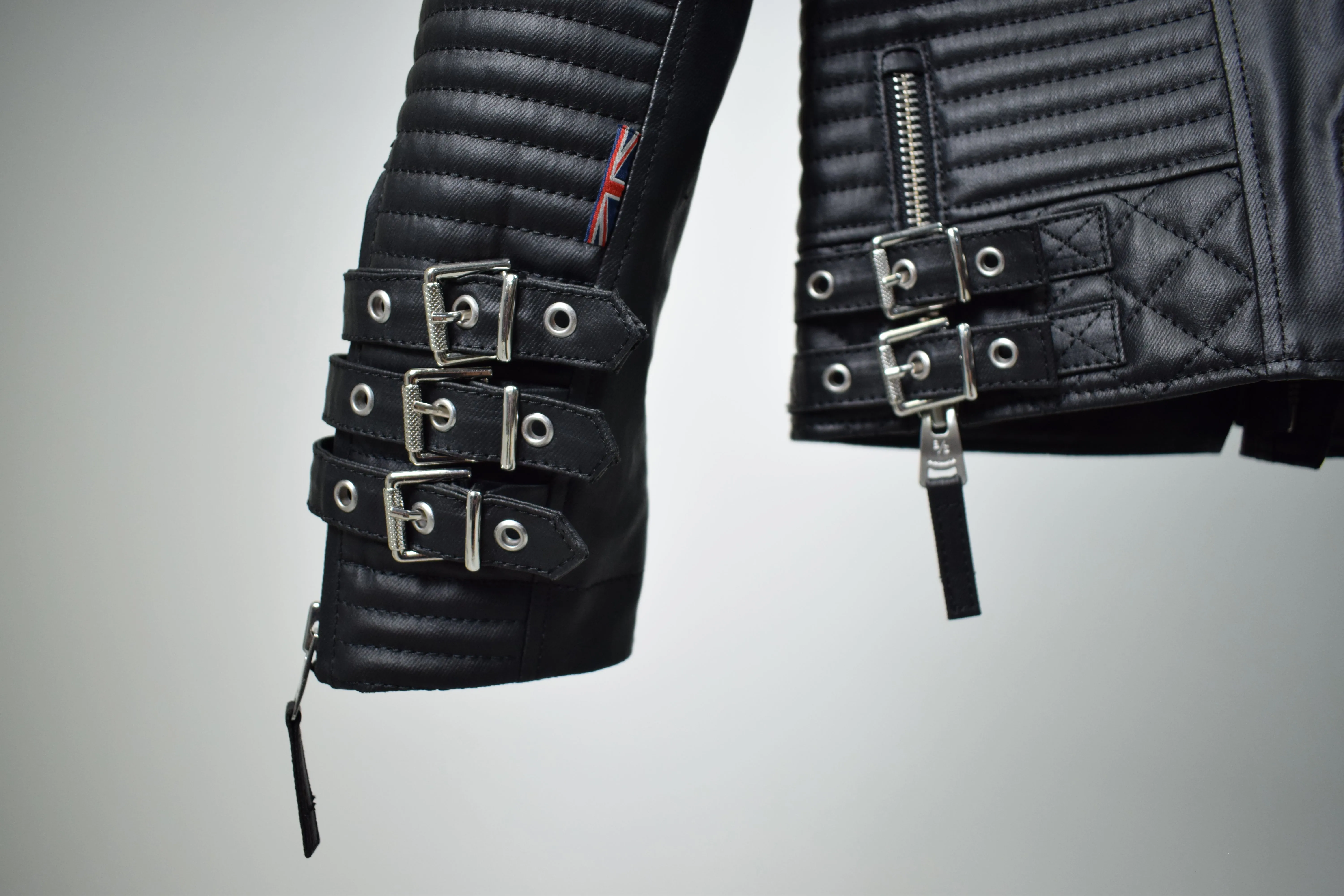 SM077 / ALEXANDER 3.0 LEATHER FREE SILVER HARDWARE (Men's) sold by Boda Skins product image thumbnail 3