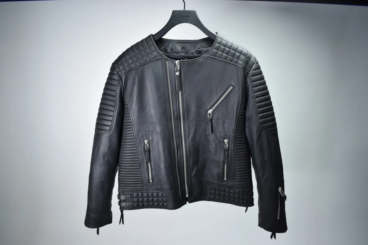 AXL: Silver Hardware / Mens / XXXL / Excellent sold by Boda Skins