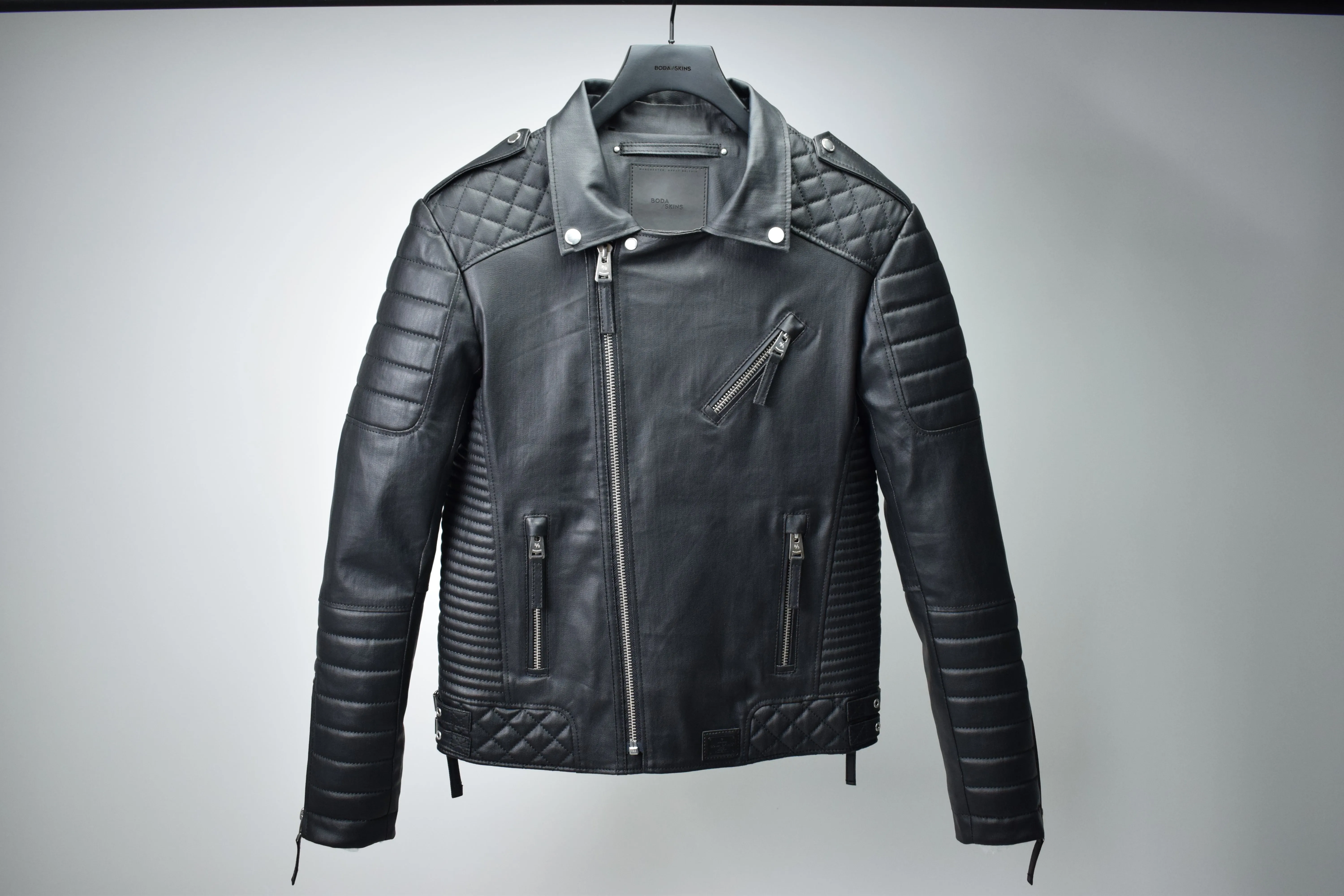 SM053 / Kay Michaels 3.0: Leather Free (MEN'S) sold by Boda Skins