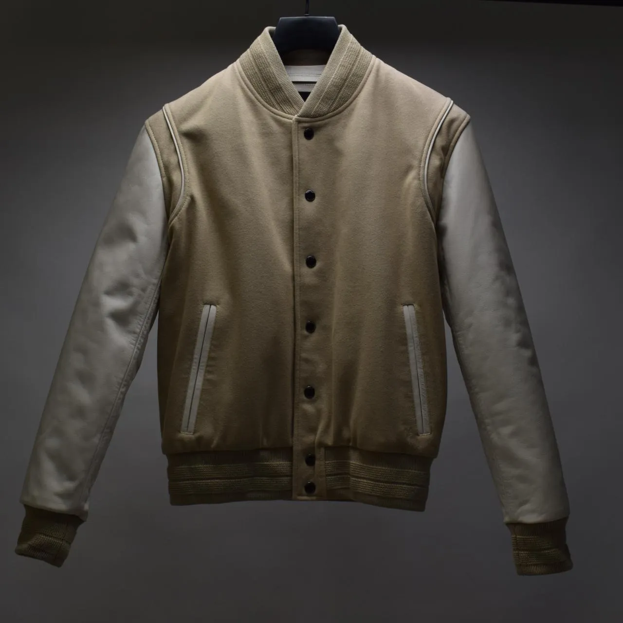 Varsity Ecru / Mens / M / Excellent sold by Boda Skins