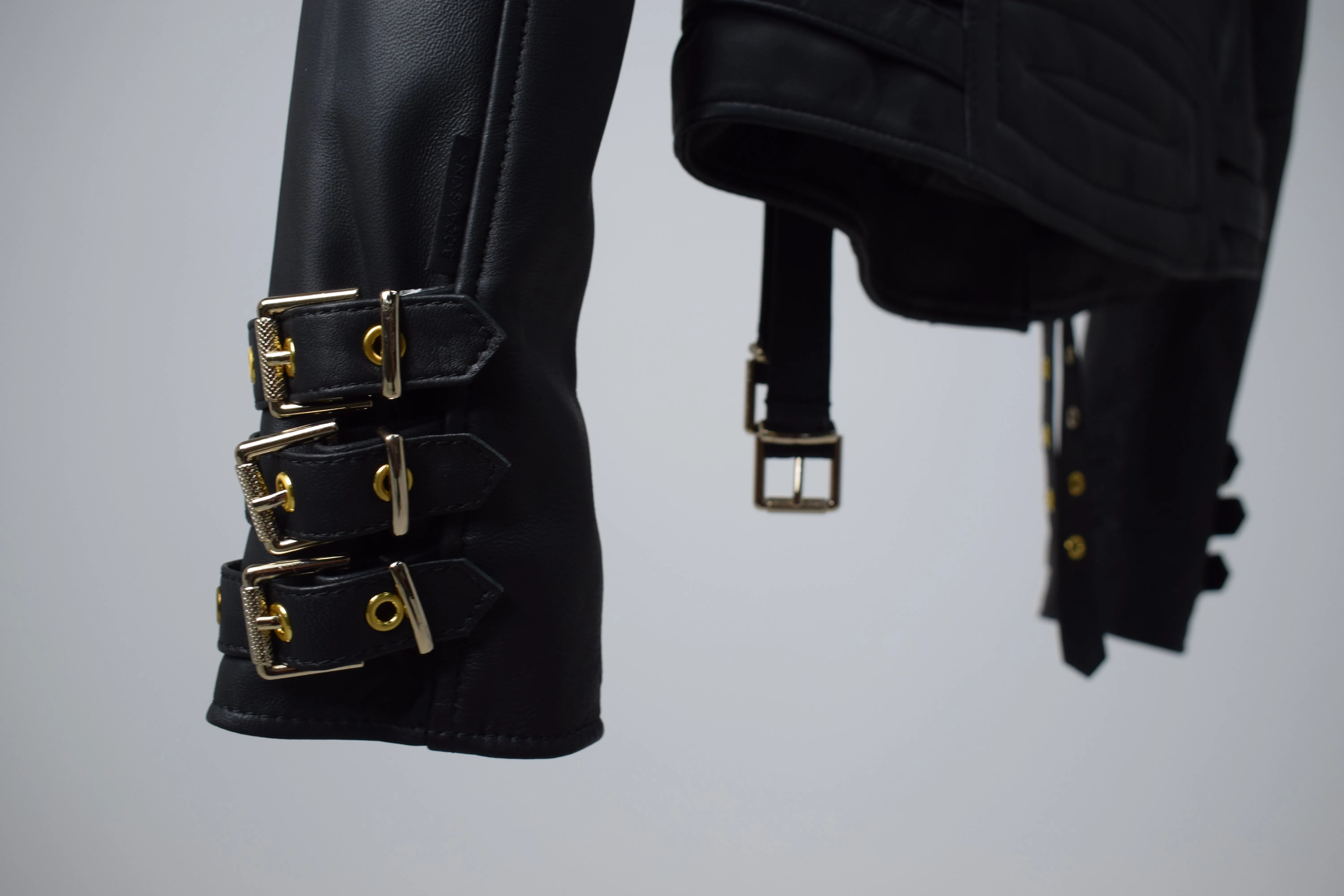 JAWS 3.0: MIXED Gold Hardware / Womens / XXS / Excellent sold by Boda Skins product image thumbnail 5