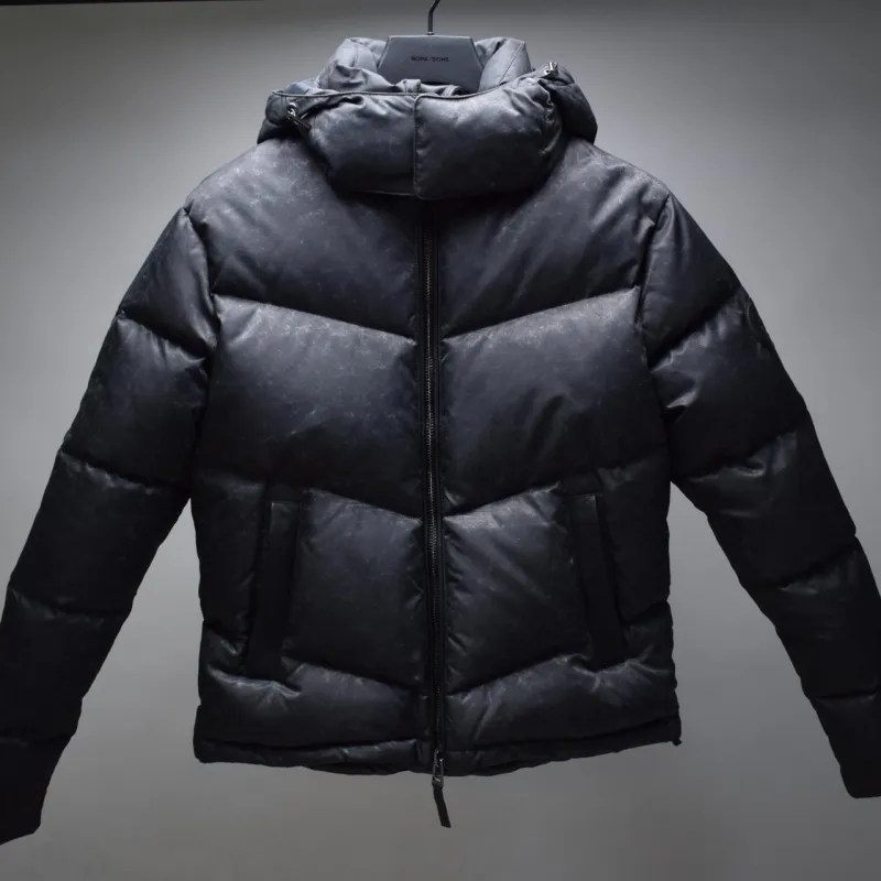 Smoke Black Puffer / Unisex / XXS / Excellent sold by Boda Skins