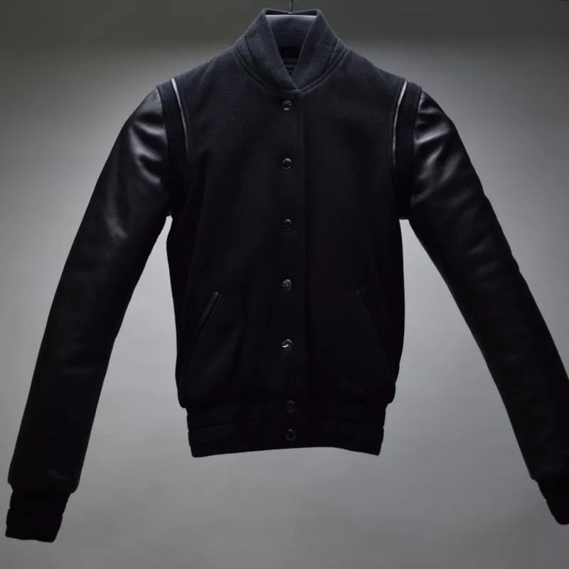 Varsity Noir / Womens / XXS / Excellent sold by Boda Skins