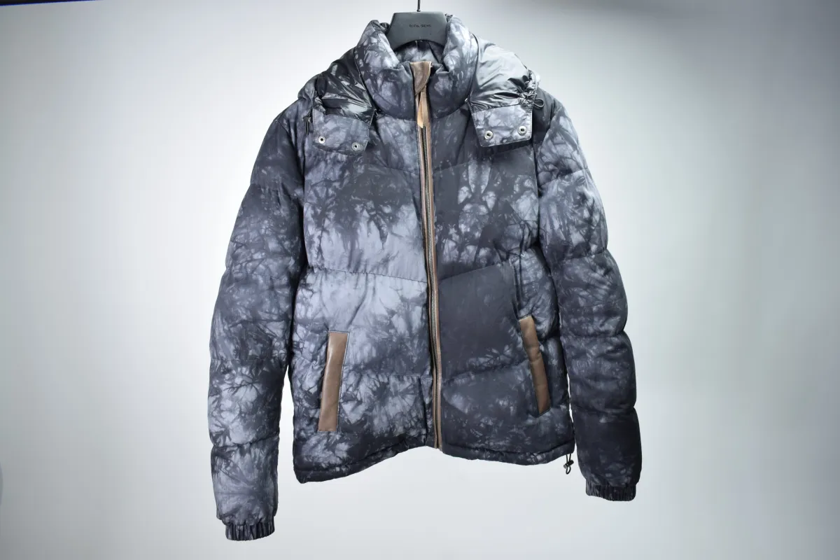 Iceberg Puffer / Mens / M / Excellent sold by Boda Skins