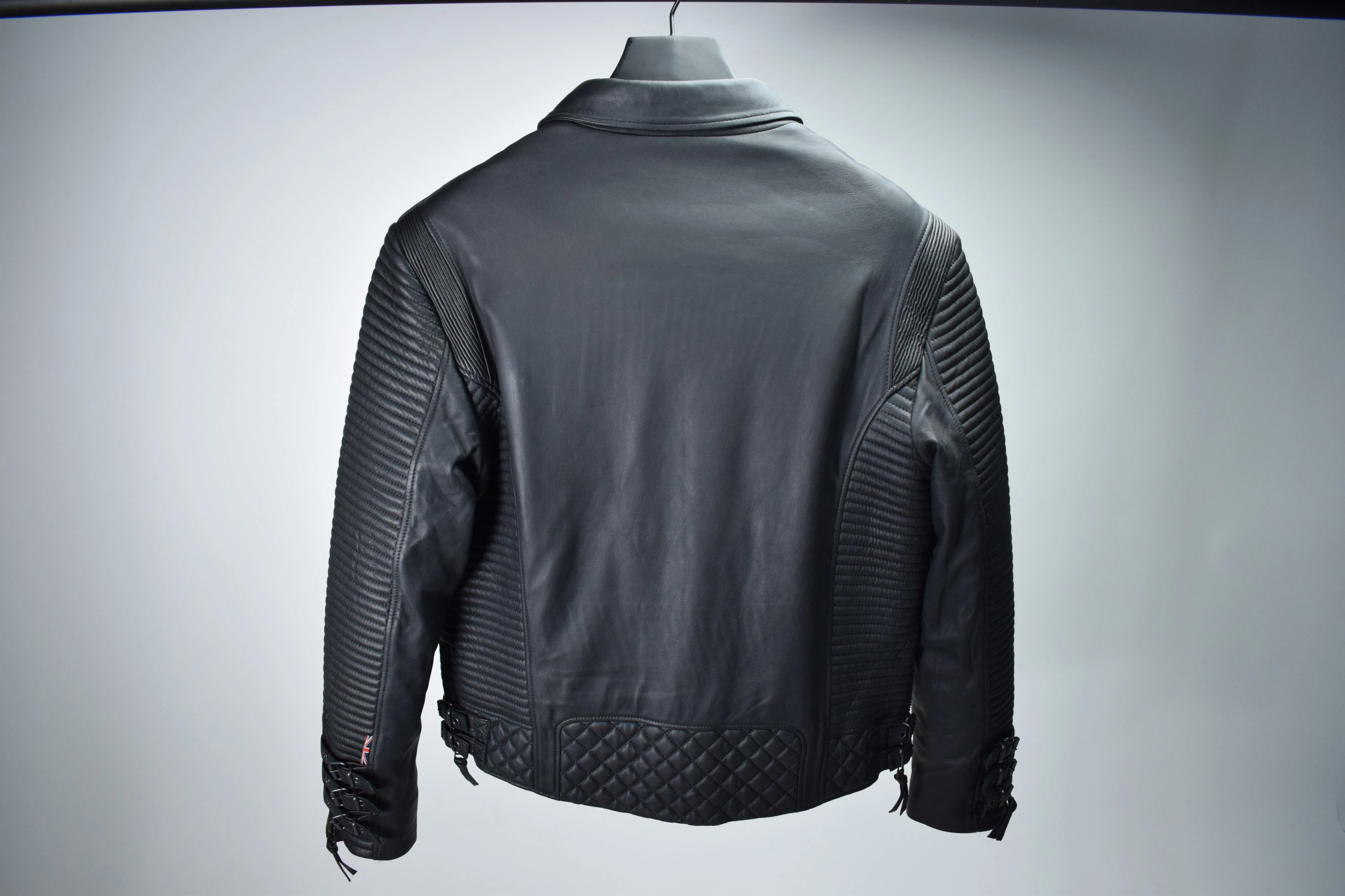 SM102 / Alexander 2.0: Gun Metal Hardware (Men's) sold by Boda Skins product image thumbnail 2