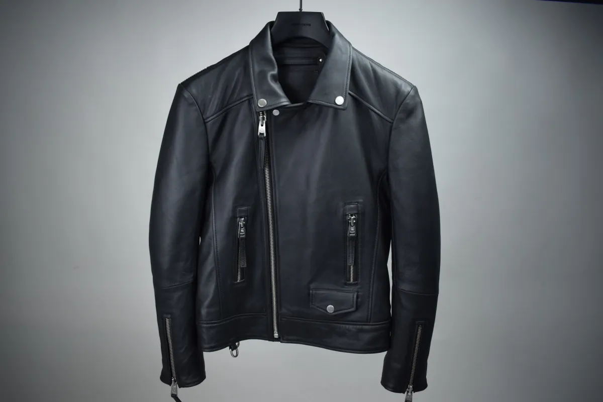 Refined Rider / Womens / XS / Excellent sold by Boda Skins