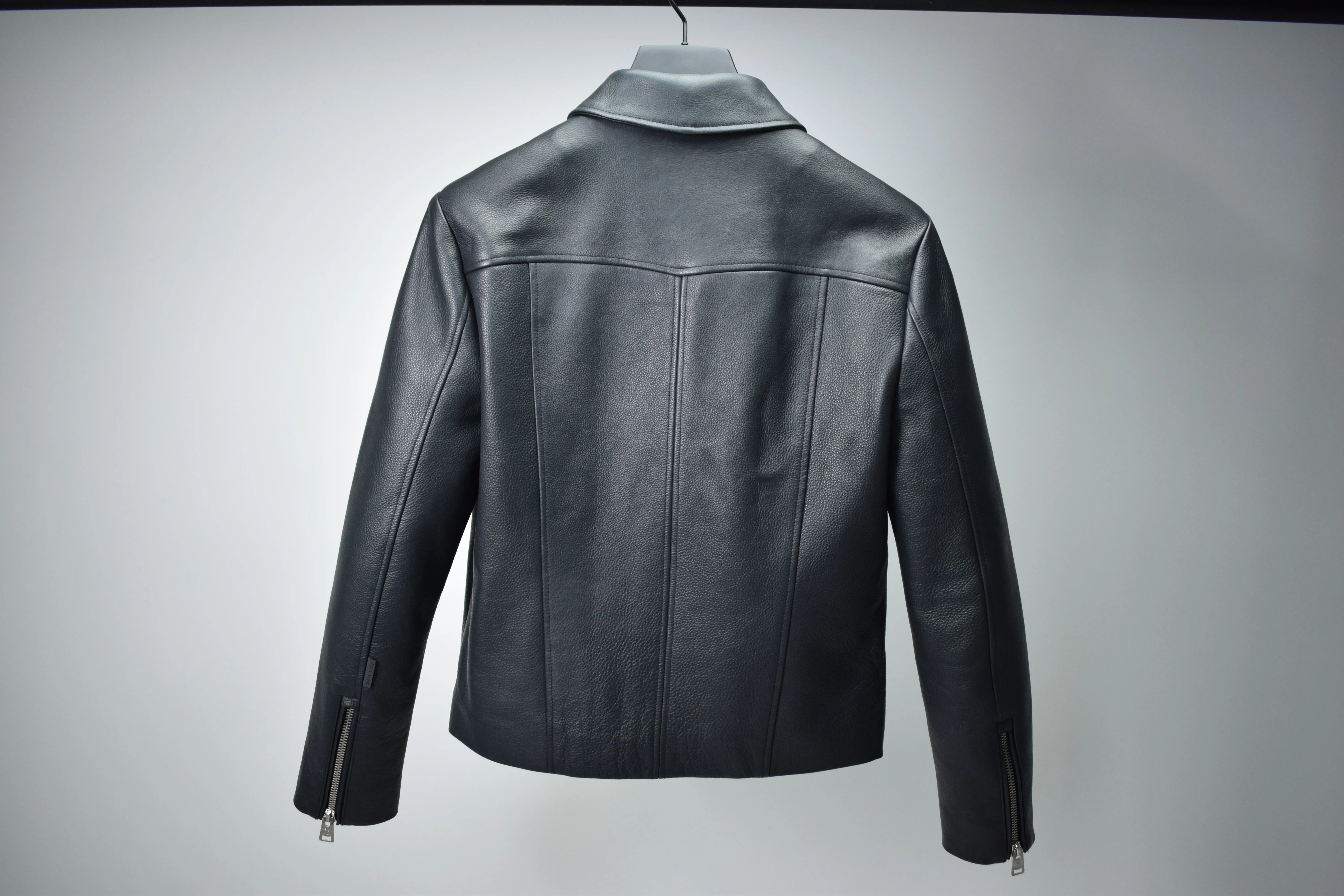 SM056 / Hendrix (MEN'S) sold by Boda Skins product image thumbnail 2