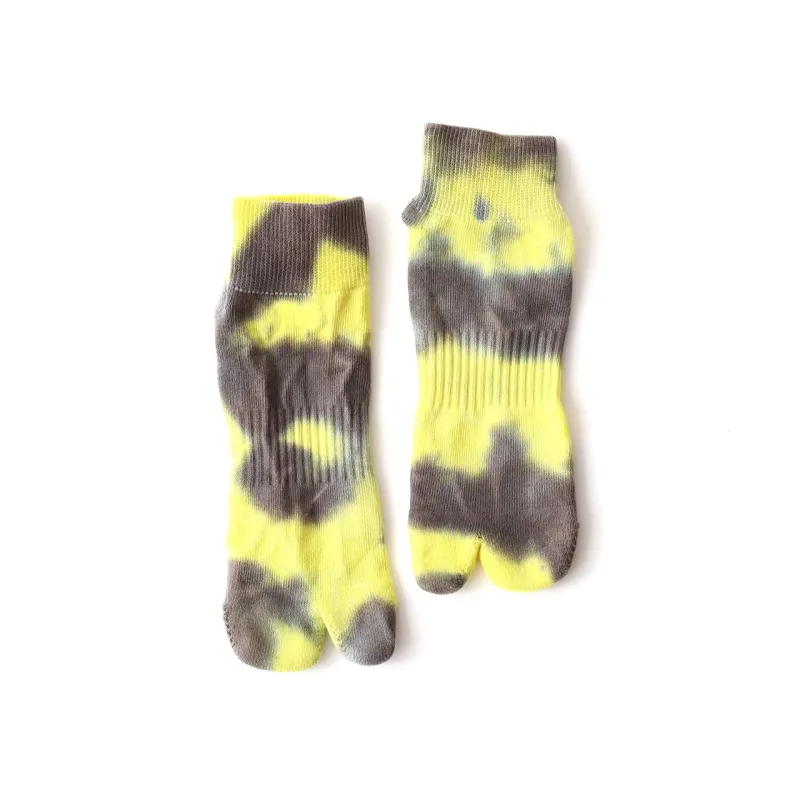 NODAL Tabi Sock – Tie Dye Yellow/Charcoal | Made in Japan made by Arvin Goods