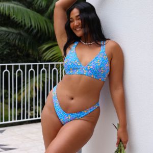 Minimal Full Coverage Bikini Bottom - Bombshell Beach sold by Kulani Kinis