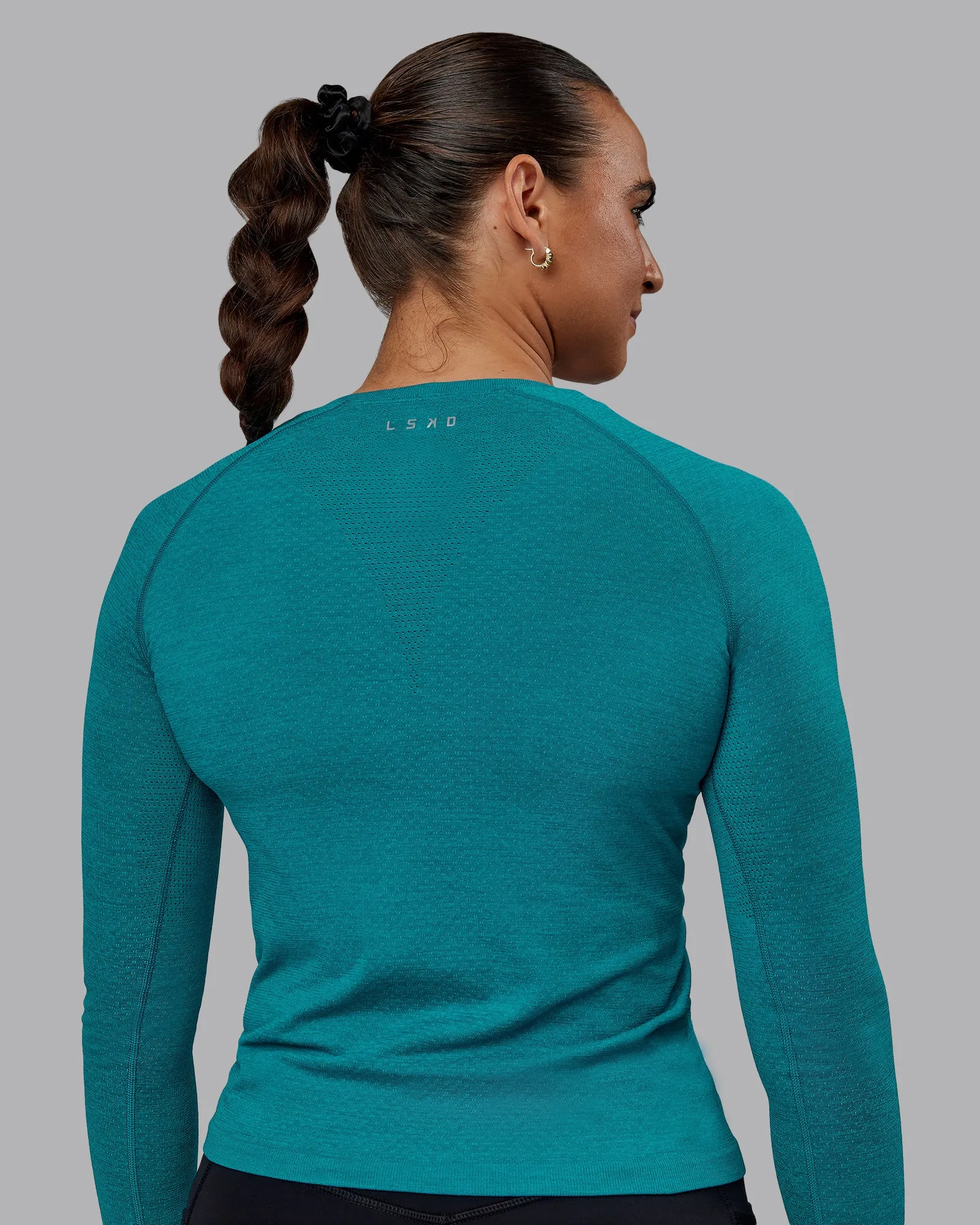 AeroFLX+ Seamless Long Sleeve Tee - Blue Bird Marl sold by LSKD product image thumbnail 3