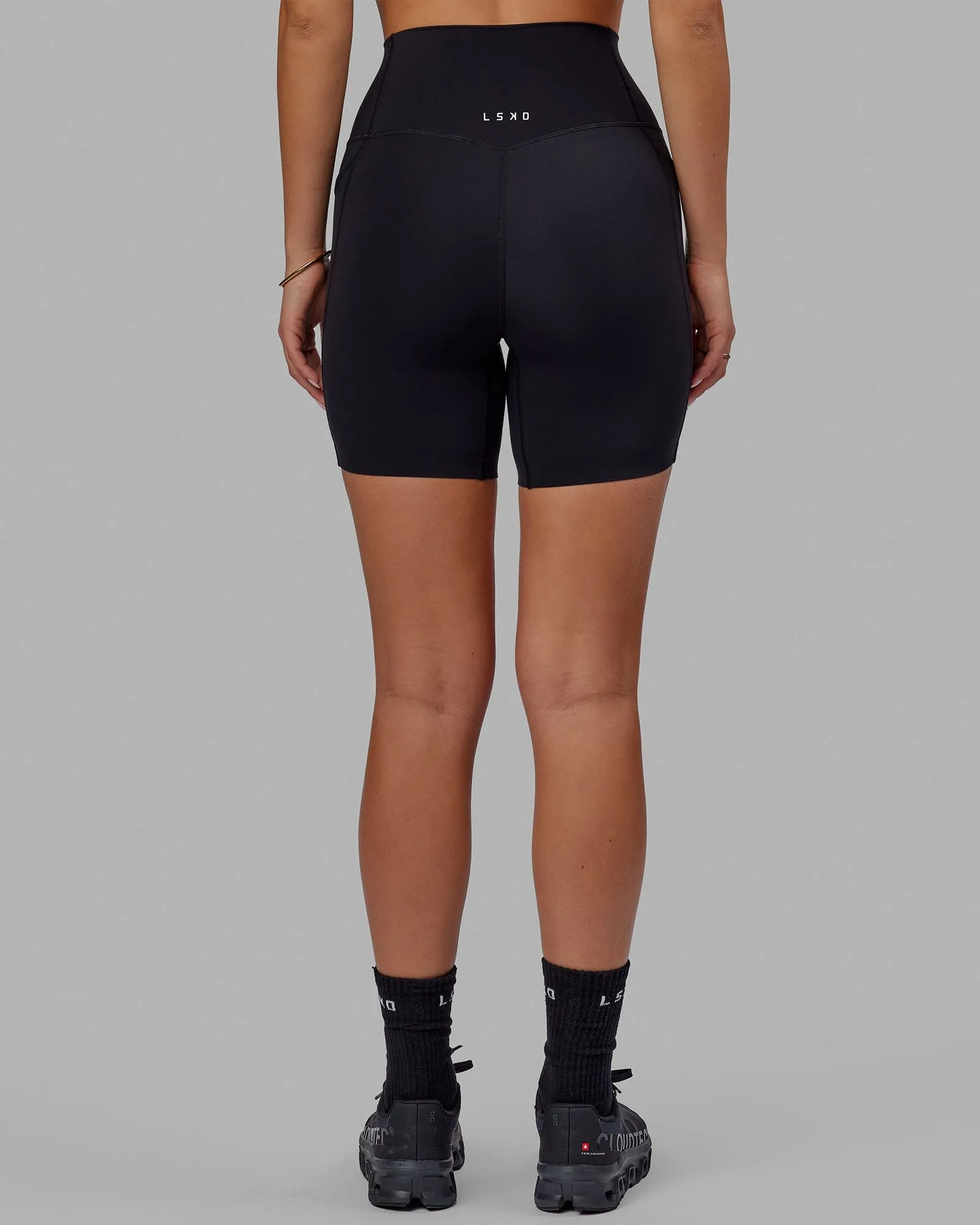 Elixir Mid Short Tight With Pockets - Black sold by LSKD product image thumbnail 5