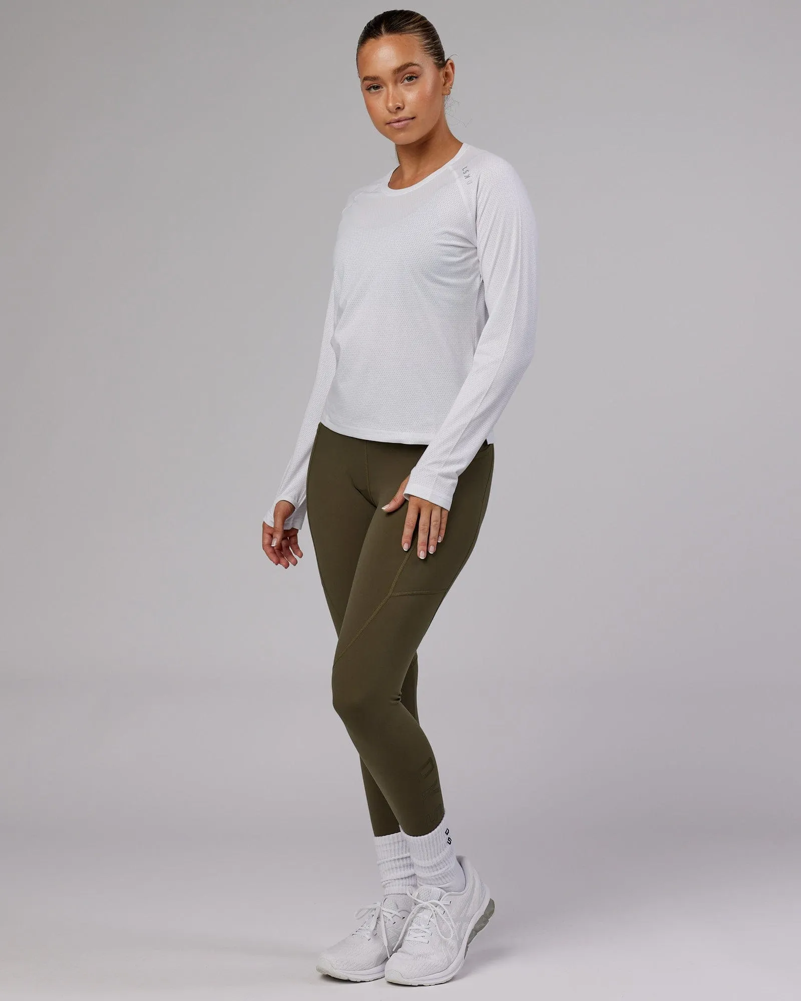 Perform VapourFLX LS Tee - White Marl sold by LSKD product image thumbnail 4