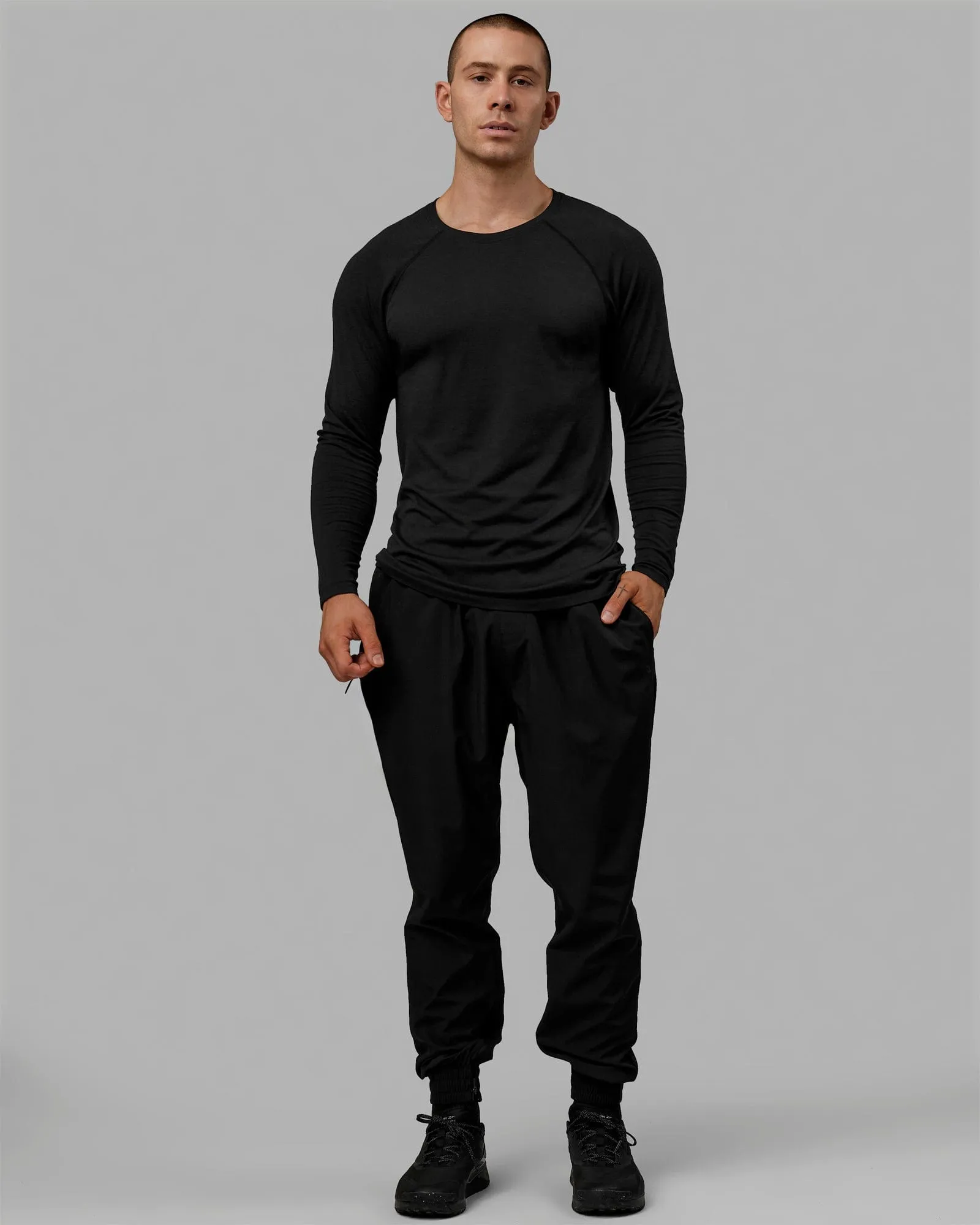 AeroFLX+ Seamless Long Sleeve Tee - Black Marl sold by LSKD product image thumbnail 5