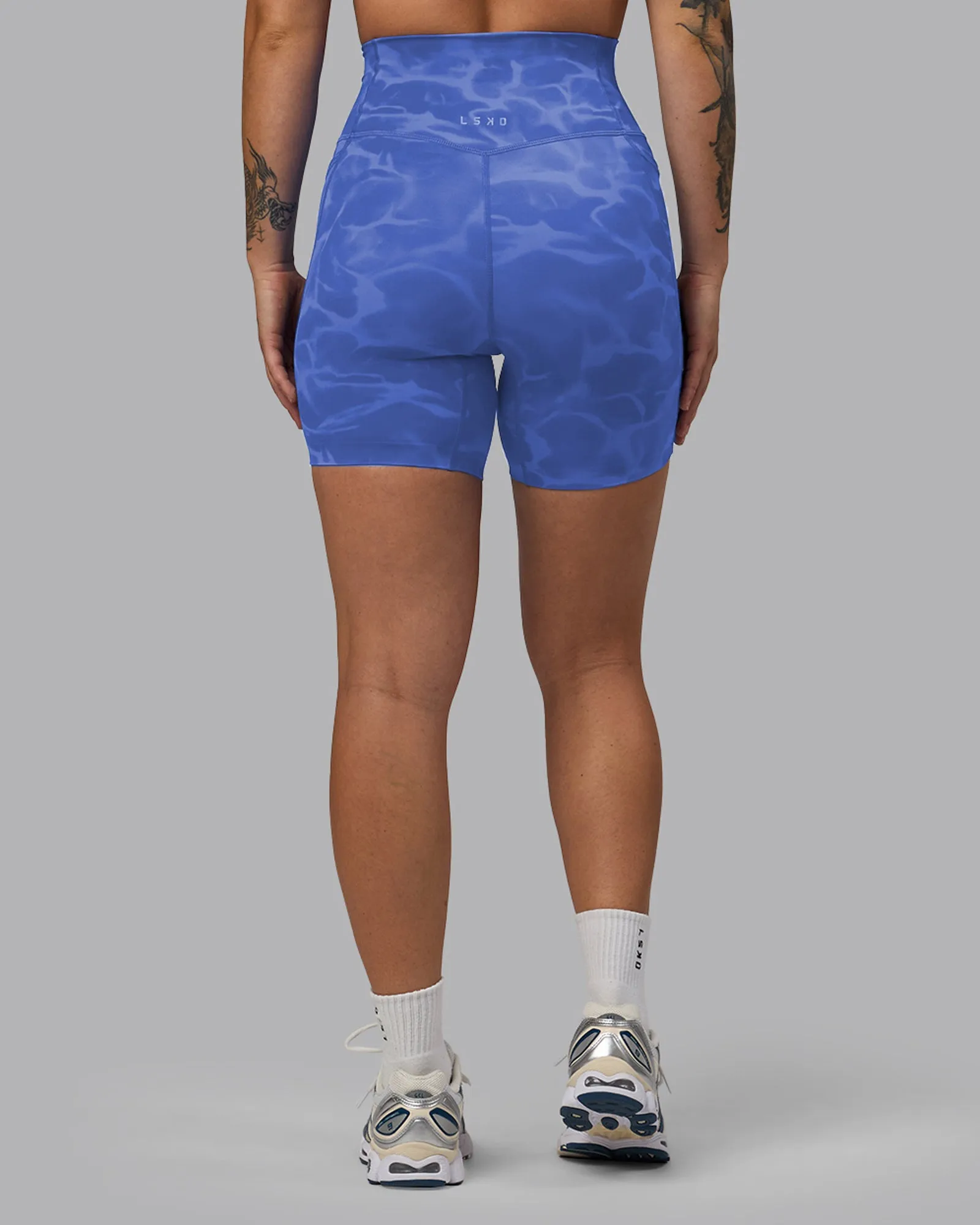 Elixir Mid Short Tight With Pockets - Tranquil-Power Cobalt sold by LSKD product image thumbnail 3