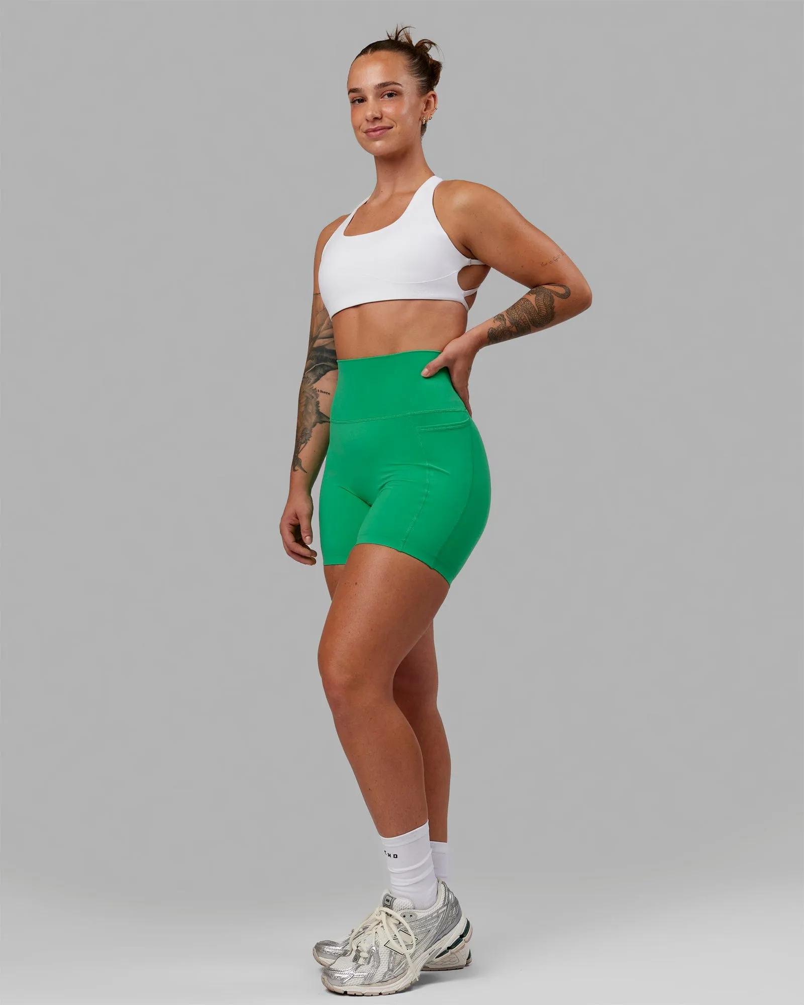 Elixir Mid Short Tight With Pockets - Holly Green sold by LSKD product image thumbnail 3