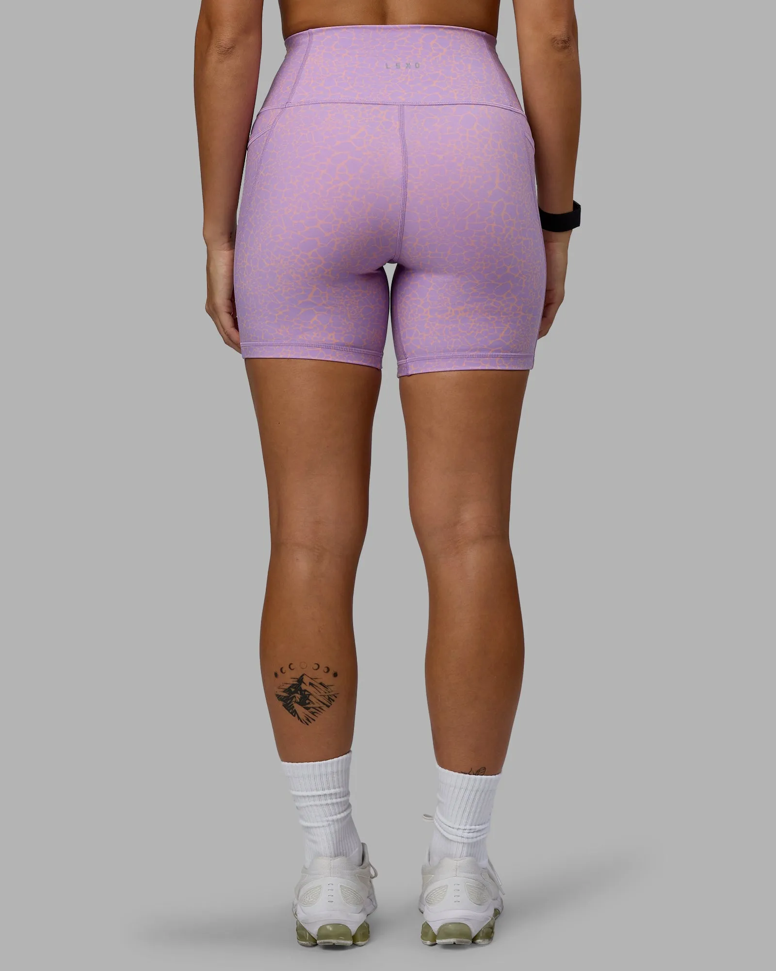 Fusion Mid Short Tight with Pockets - Pale Lilac Vitality Print sold by LSKD product image thumbnail 4