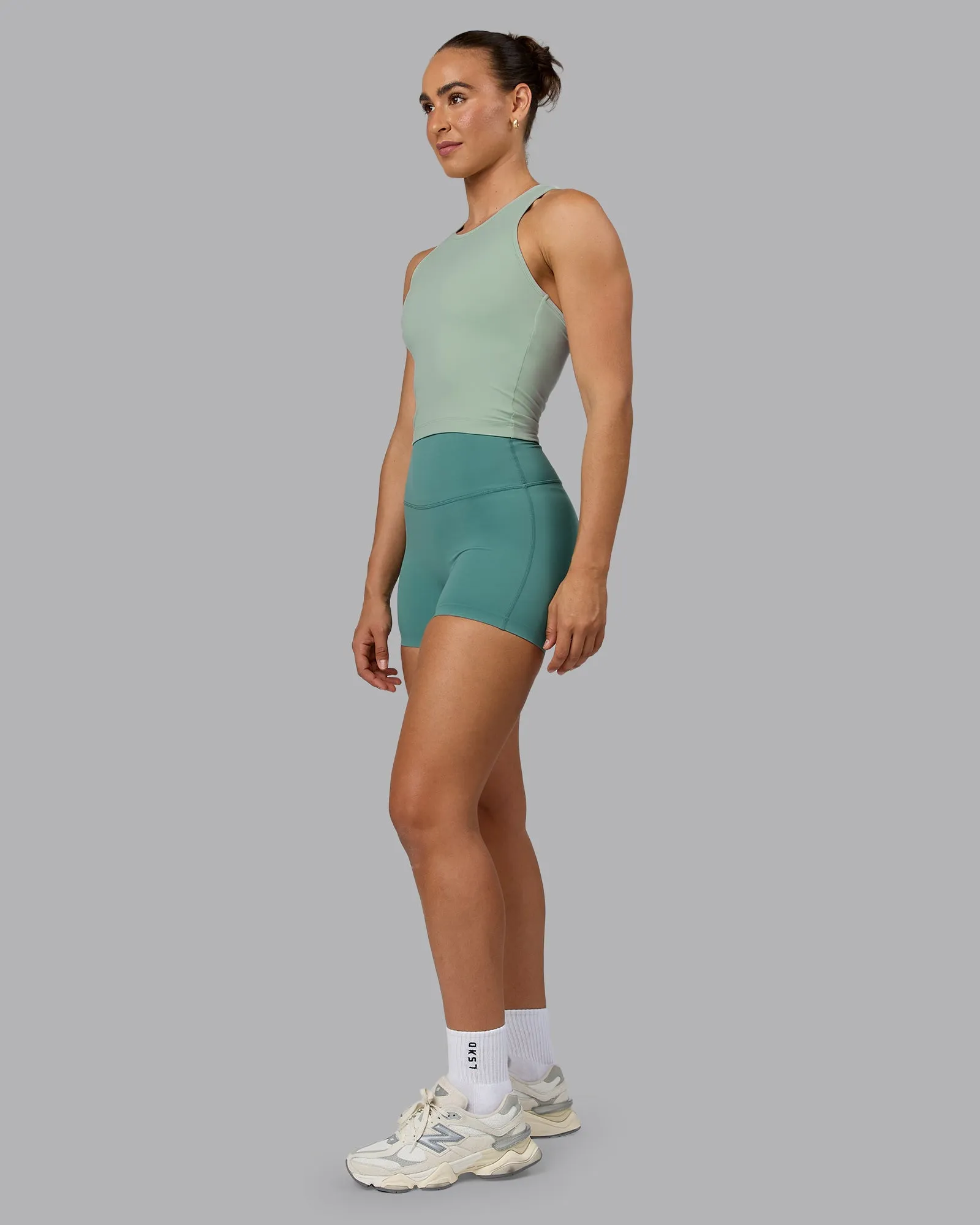 Flow Performance Tank With Shelf Bra - Surf Spray sold by LSKD product image thumbnail 2