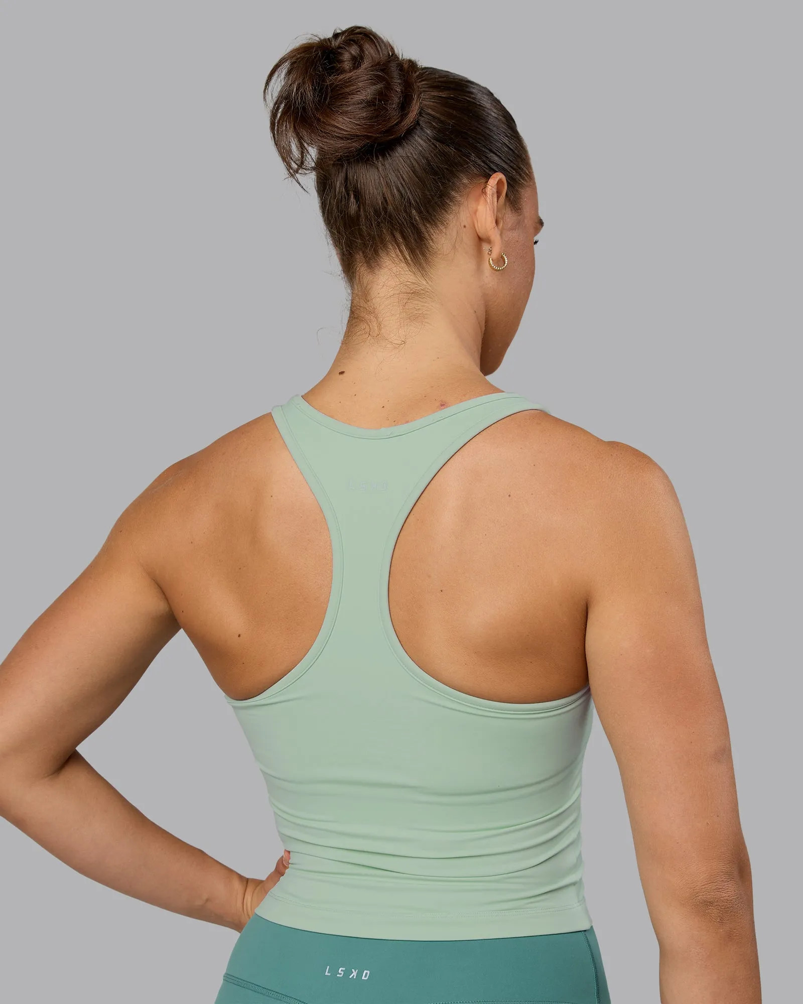 Flow Performance Tank With Shelf Bra - Surf Spray sold by LSKD product image thumbnail 3