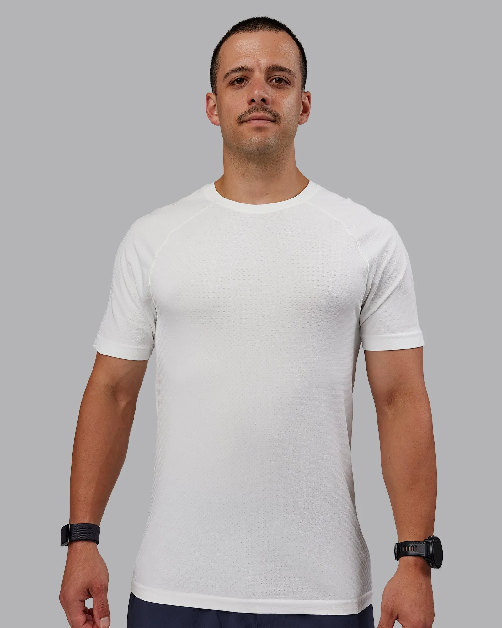 AeroFLX+ Seamless Tee - Off White/Off White Marl sold by LSKD product image thumbnail 2