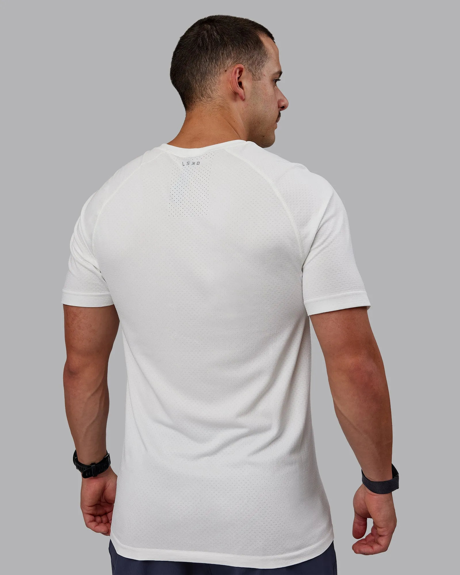 AeroFLX+ Seamless Tee - Off White/Off White Marl sold by LSKD product image thumbnail 4