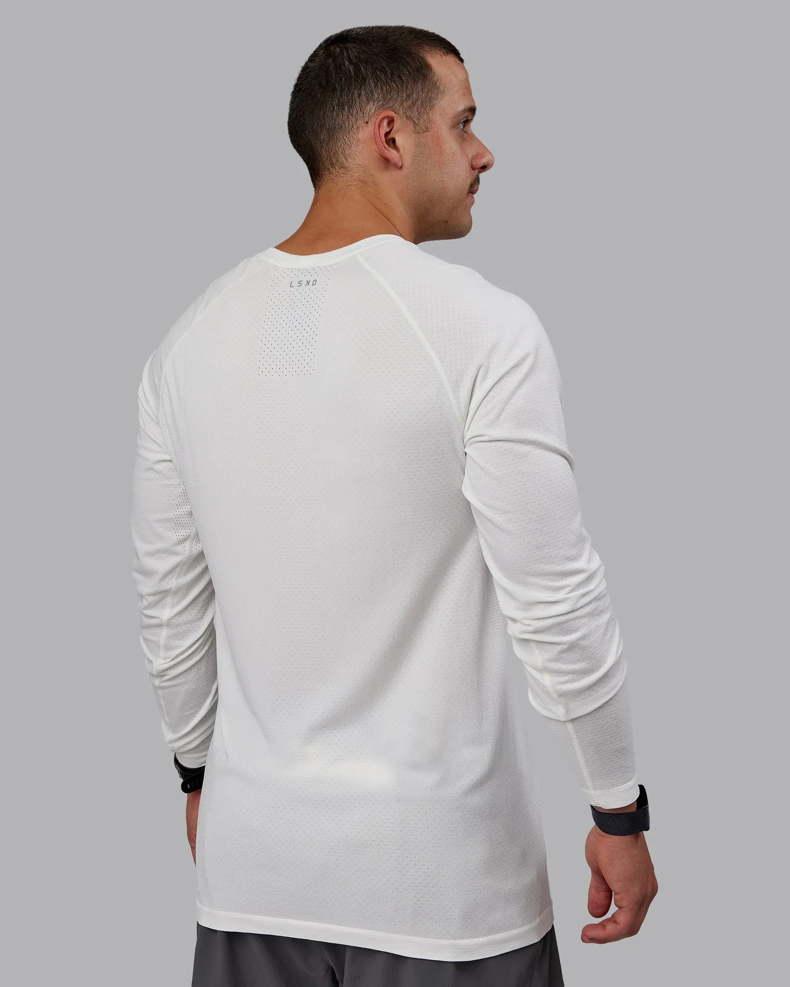 AeroFLX+ Seamless Long Sleeve Tee - Off White/Off White Marl sold by LSKD product image thumbnail 4