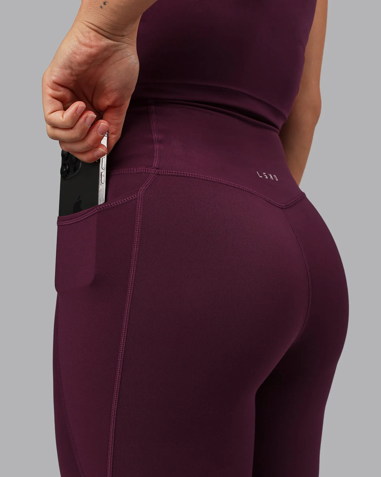 Elixir 7/8 Length Tight With Pockets - Cherry Lacquer sold by LSKD product image thumbnail 5