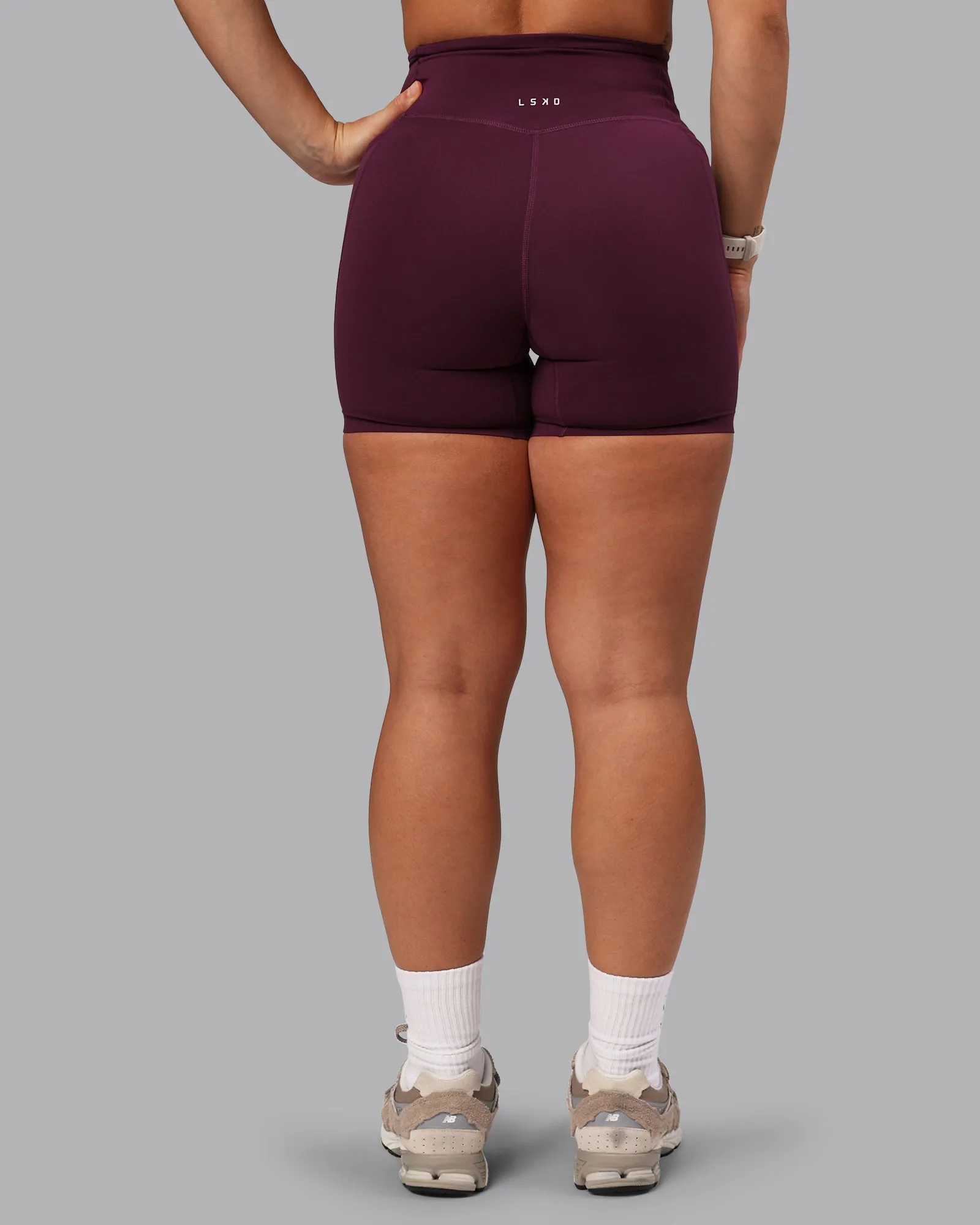 Elixir Mid Short Tight With Pockets - Cherry Lacquer sold by LSKD product image thumbnail 4