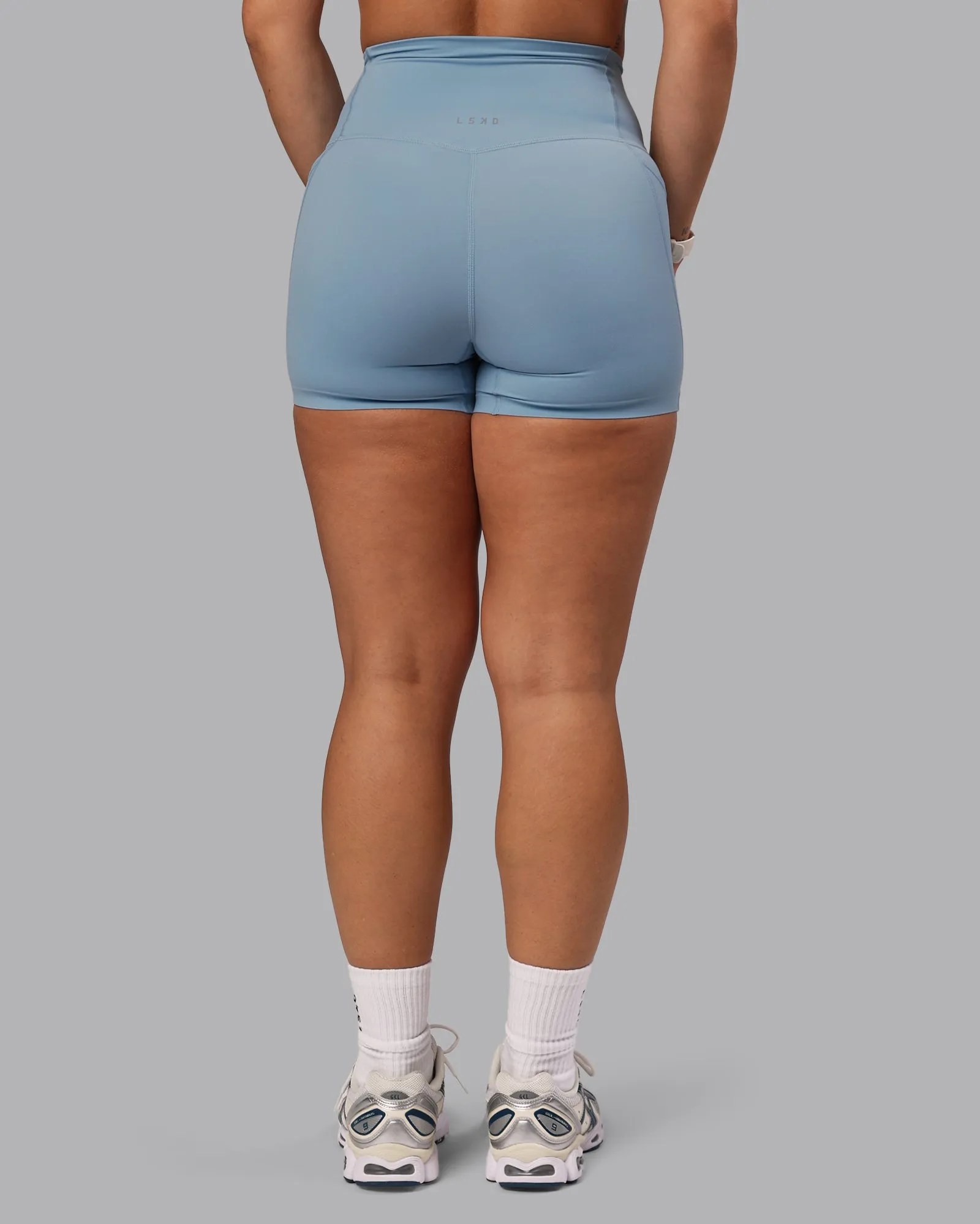 Elixir X-Short Tight With Pockets - Glacier Lake sold by LSKD product image thumbnail 4