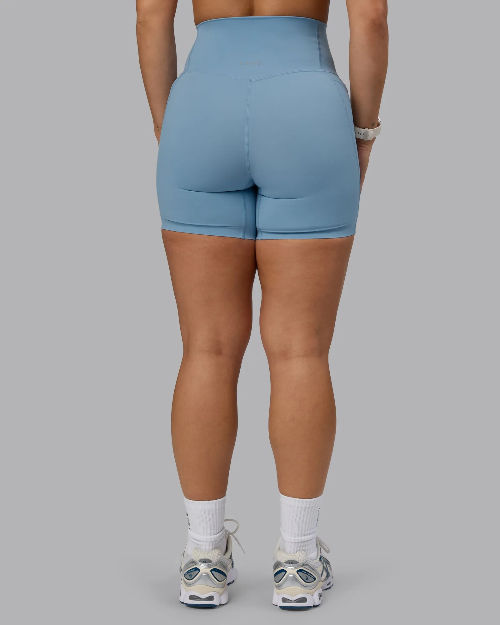 Elixir Mid Short Tight With Pockets - Glacier Lake sold by LSKD product image thumbnail 3