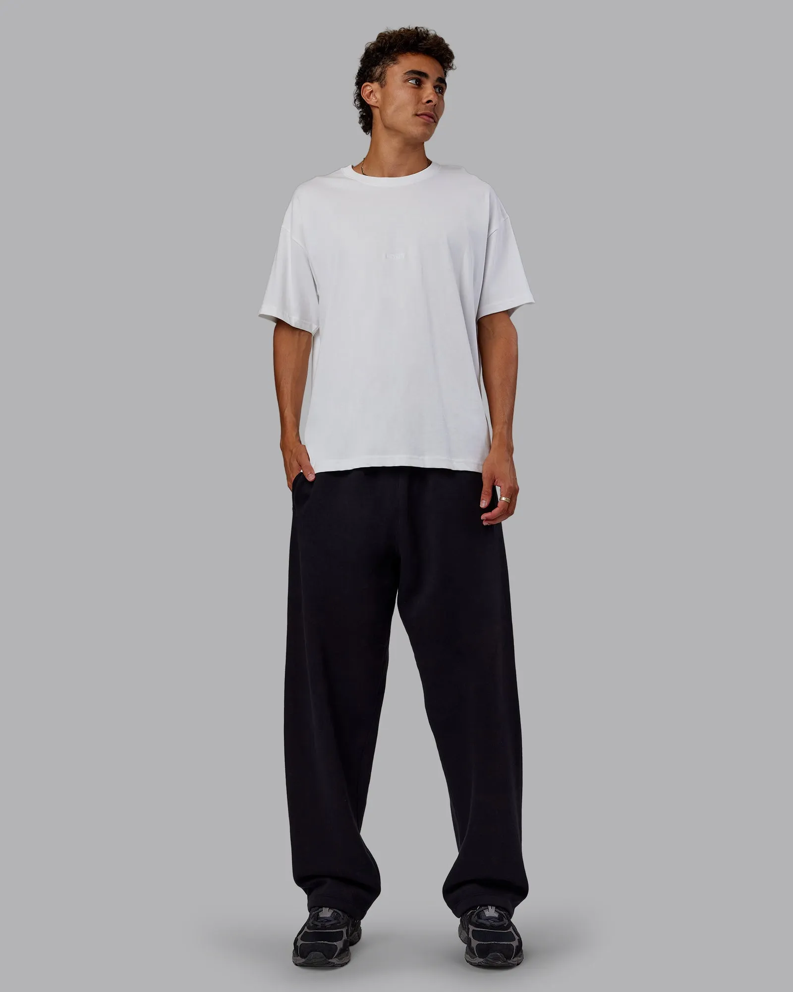 MVP Straight Leg Pant - Black sold by LSKD product image thumbnail 2
