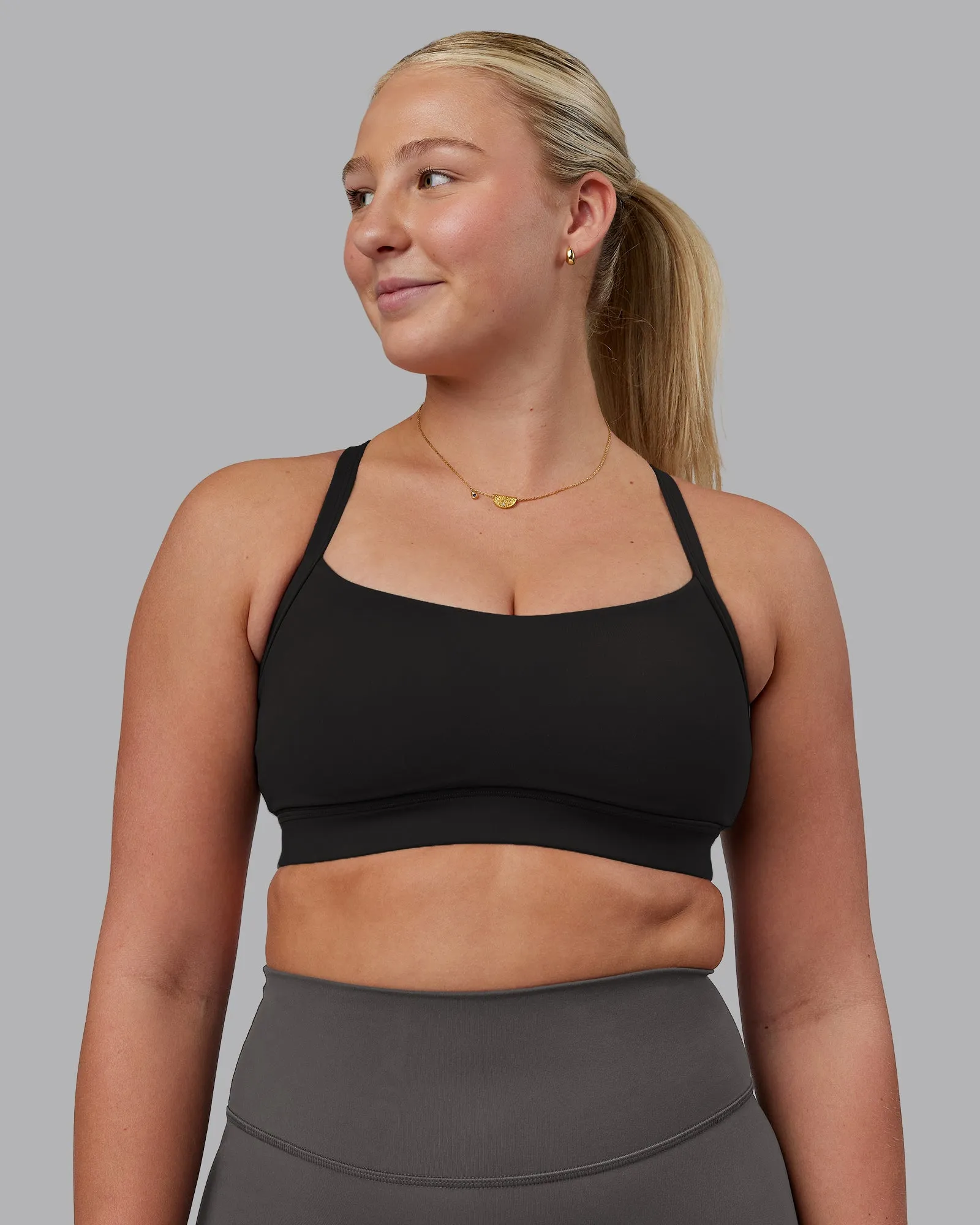 Momentum Sports Bra D/DD/E - Black sold by LSKD