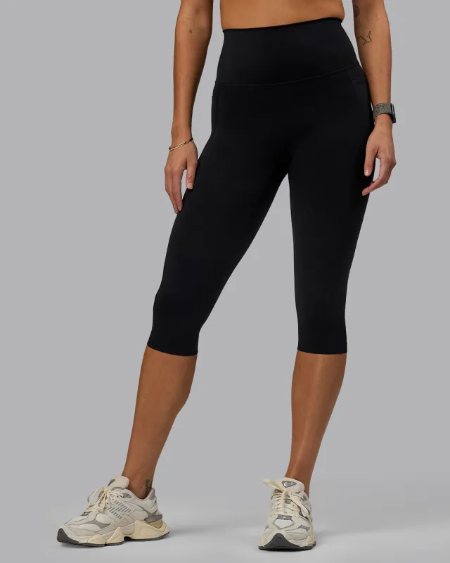 Elixir Ultra High-Rise 3/4 Legging Pockets - Black sold by LSKD
