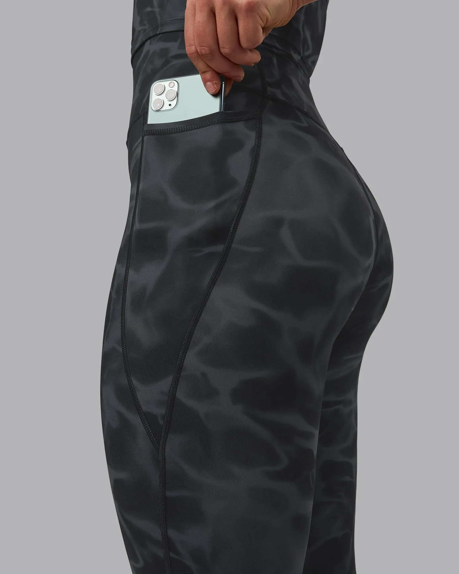 Elixir Ultra High-Rise Full Length Legging Pockets - Tranquil-Black sold by LSKD product image thumbnail 5