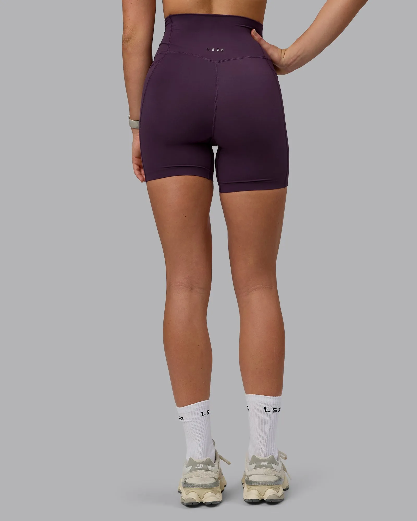 Elixir Ultra High-Rise 6" Short Pockets - Midnight Plum sold by LSKD product image thumbnail 4