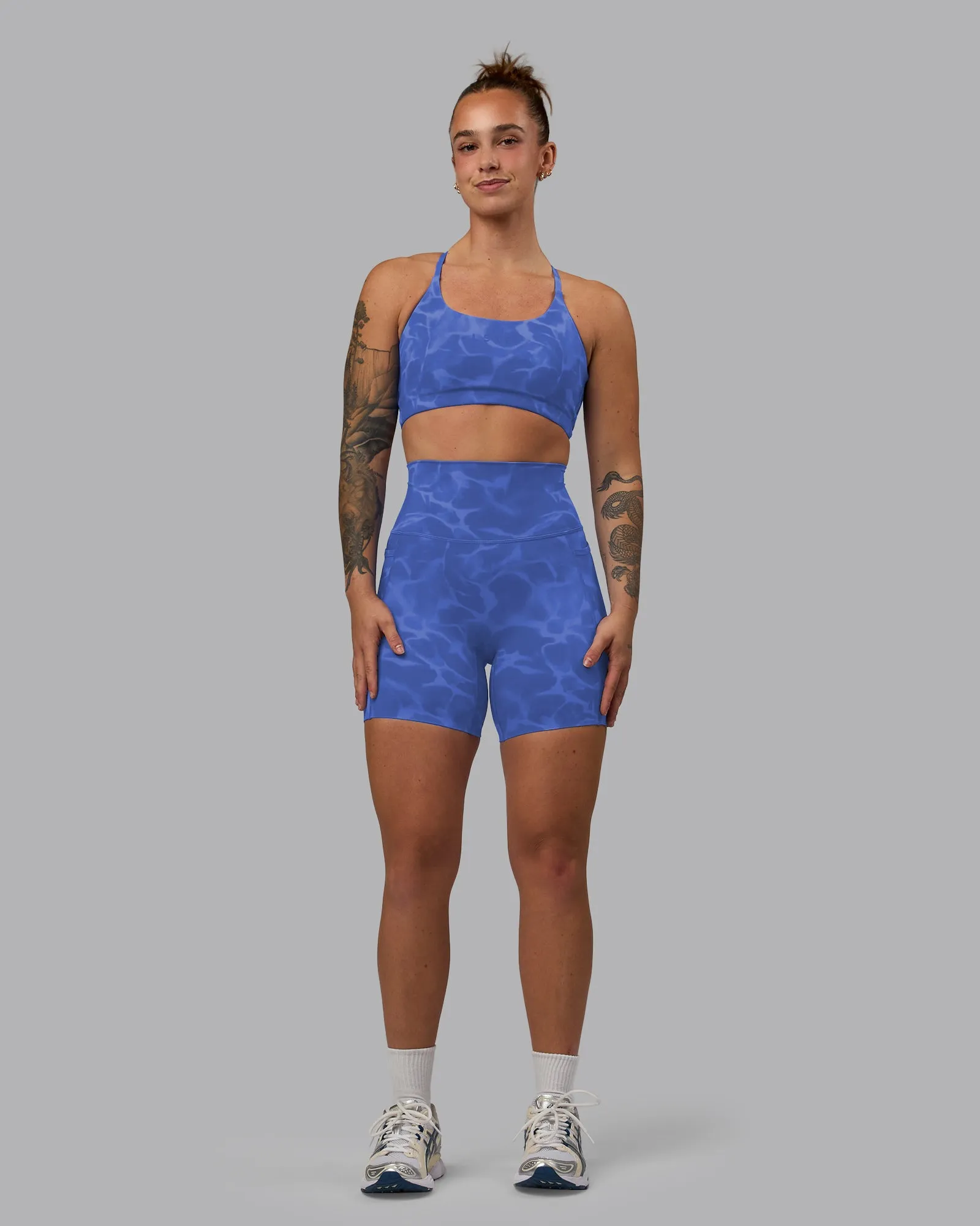 Elixir Ultra High-Rise 6" Short Pockets - Tranquil-Power Cobalt sold by LSKD product image thumbnail 3