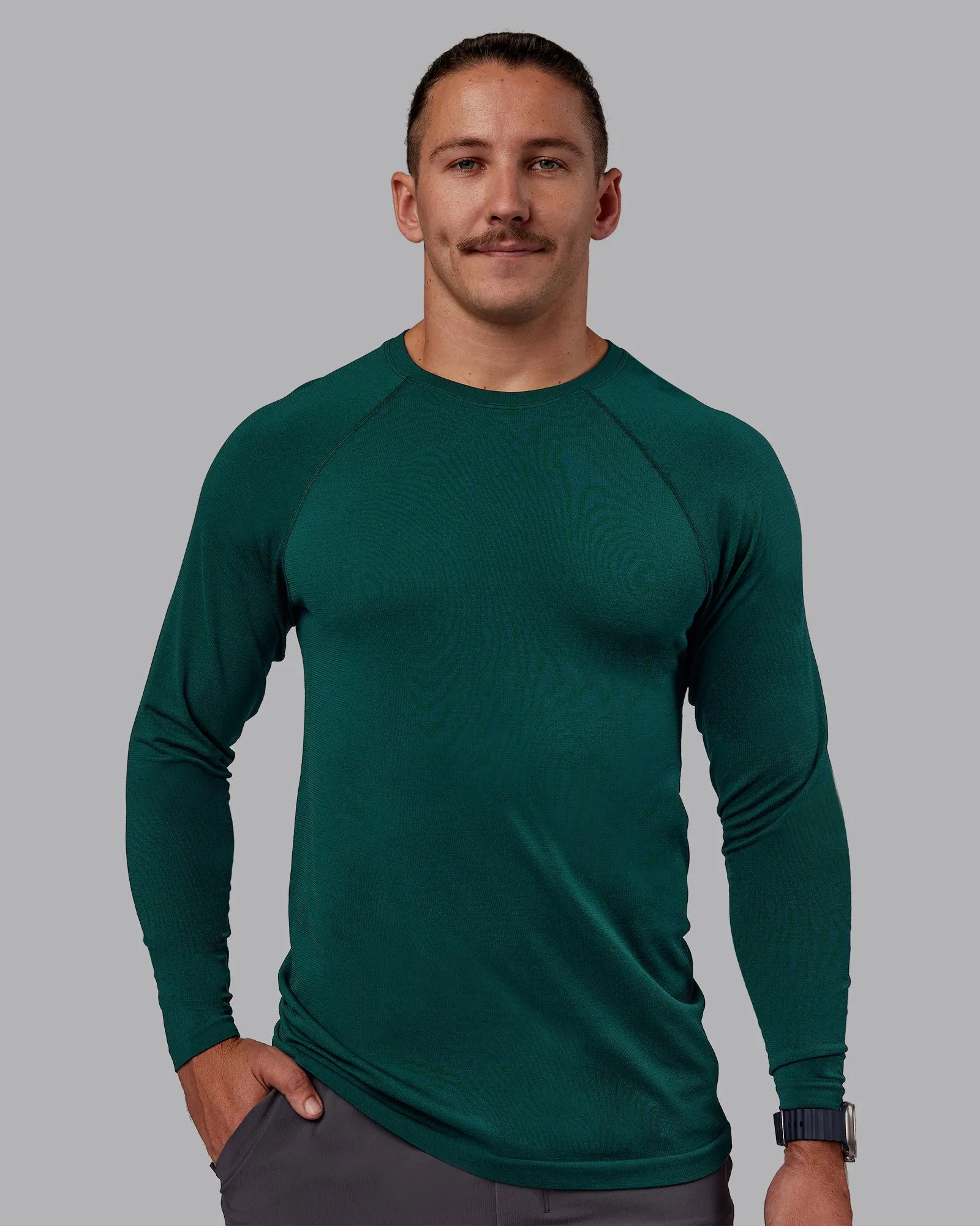AeroFLX+ Seamless Long Sleeve Tee - Dark Moss/Dark Moss sold by LSKD product image thumbnail 2