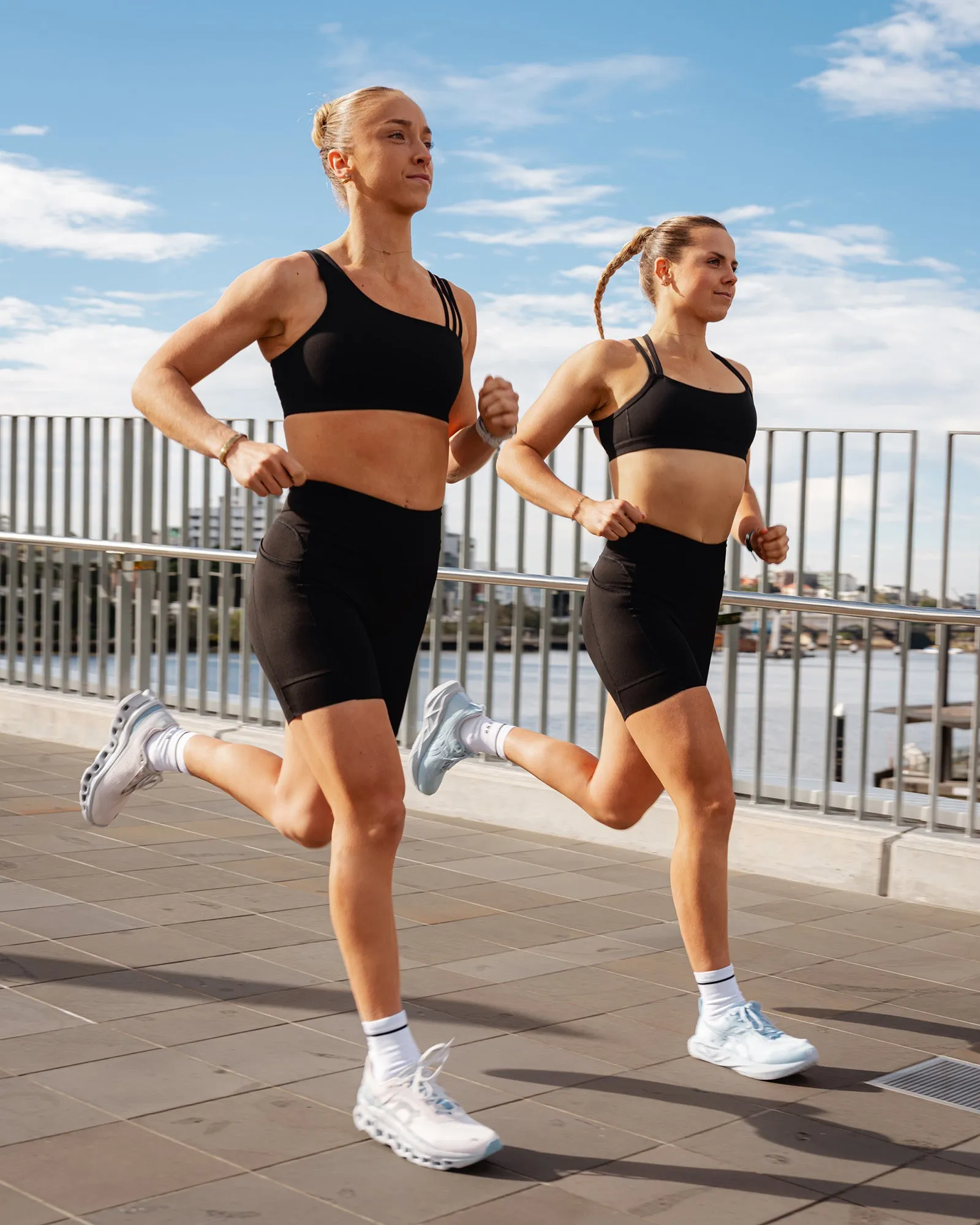 Elite Run High-Rise 7" Short Pockets - Black sold by LSKD product image thumbnail 2