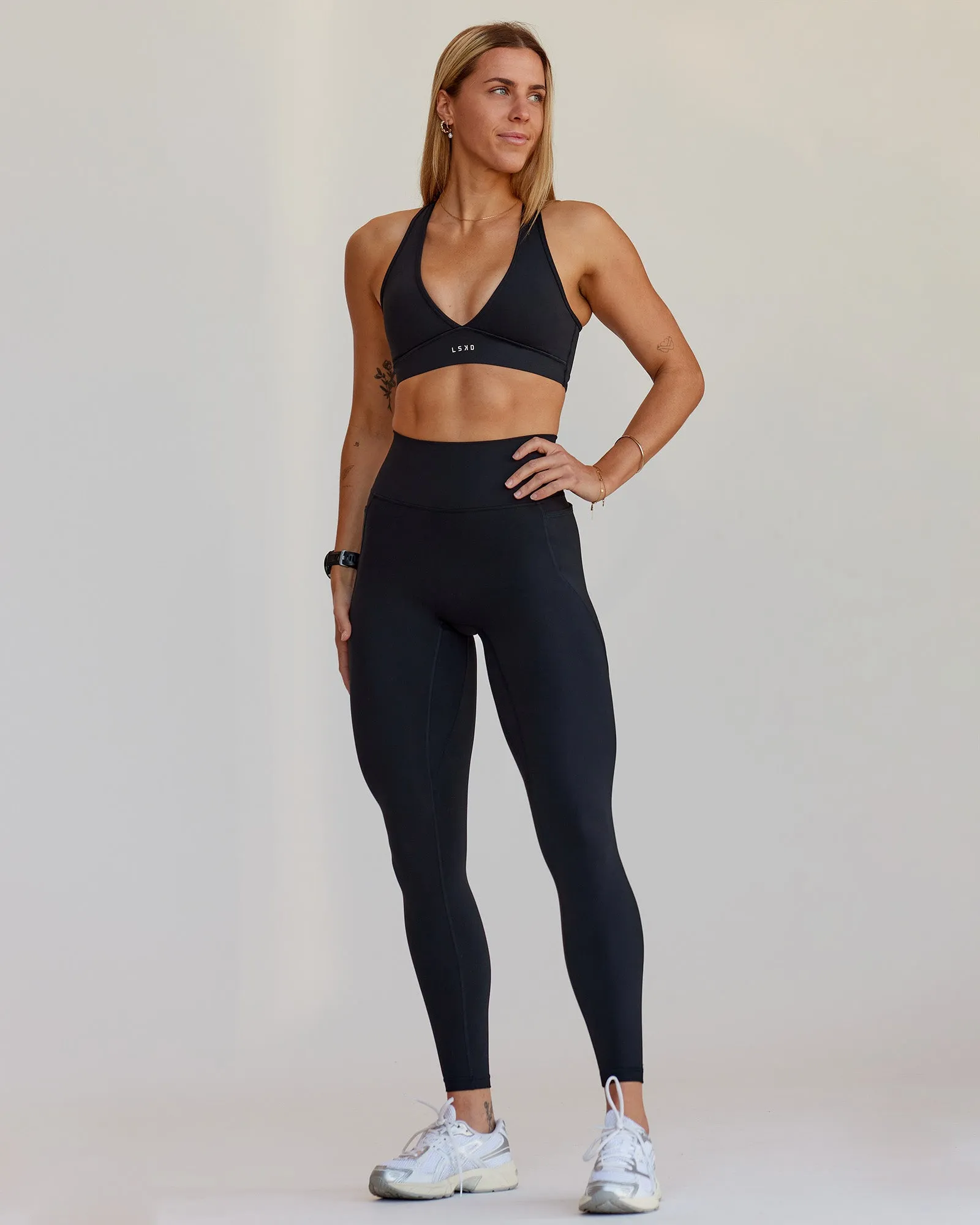 Fusion V-Contour Ultra High-Rise Full Length Legging Pockets - Black sold by LSKD product image thumbnail 5