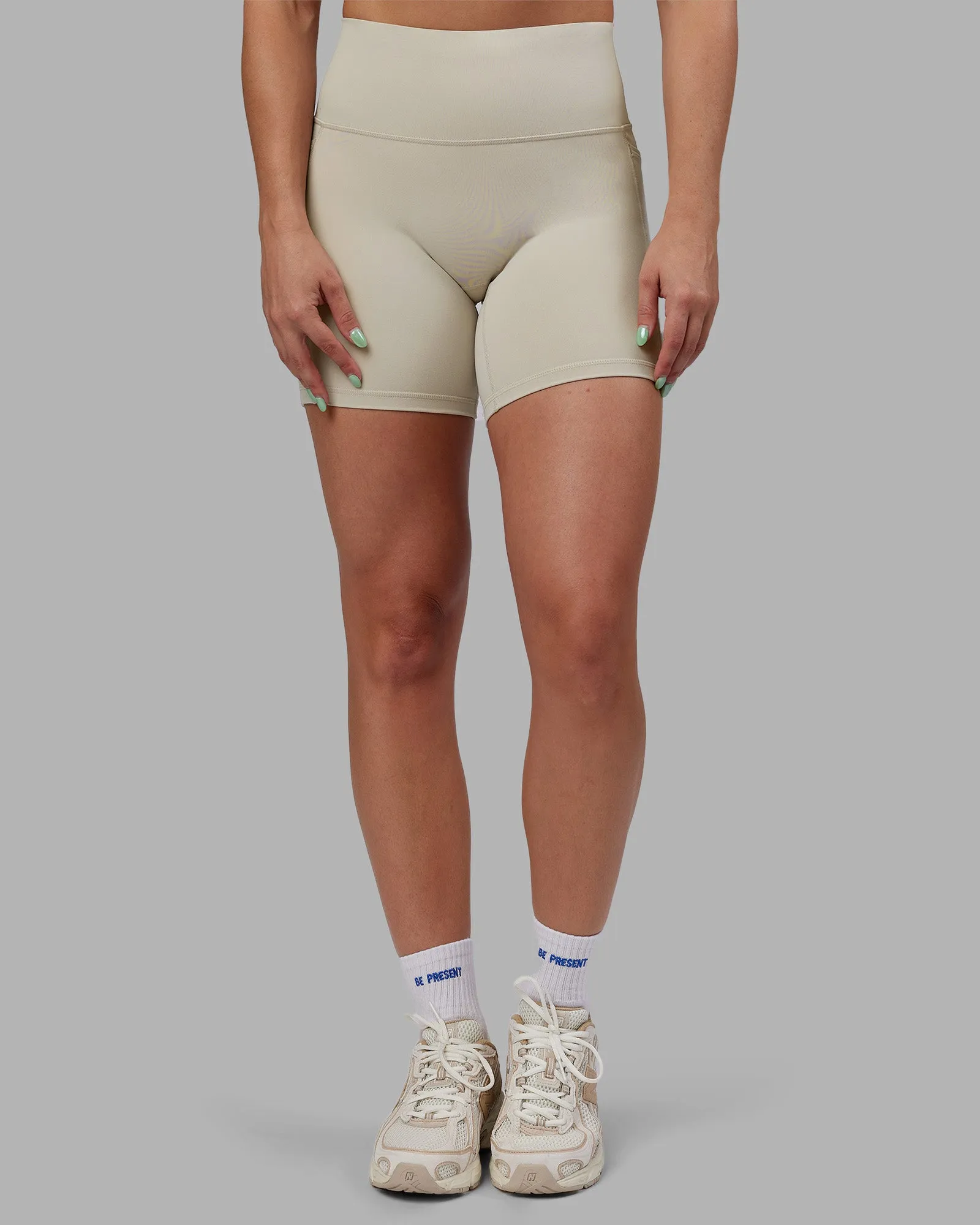 Abs Fusion High-Rise 6" Short Pockets - Shale Beige sold by LSKD product image thumbnail 3