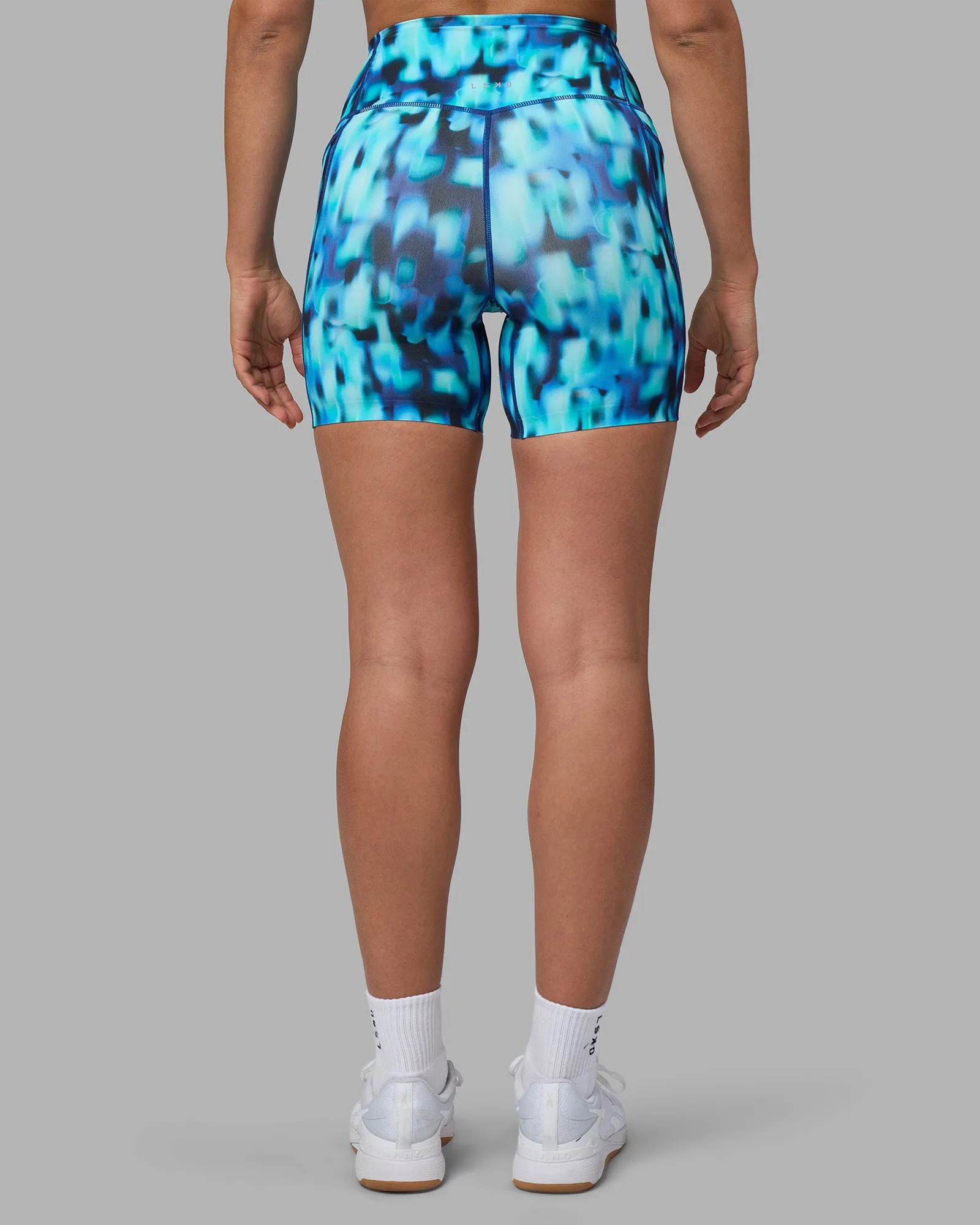 Elixir Ultra High-Rise 6" Short Pockets - Luminous sold by LSKD product image thumbnail 3