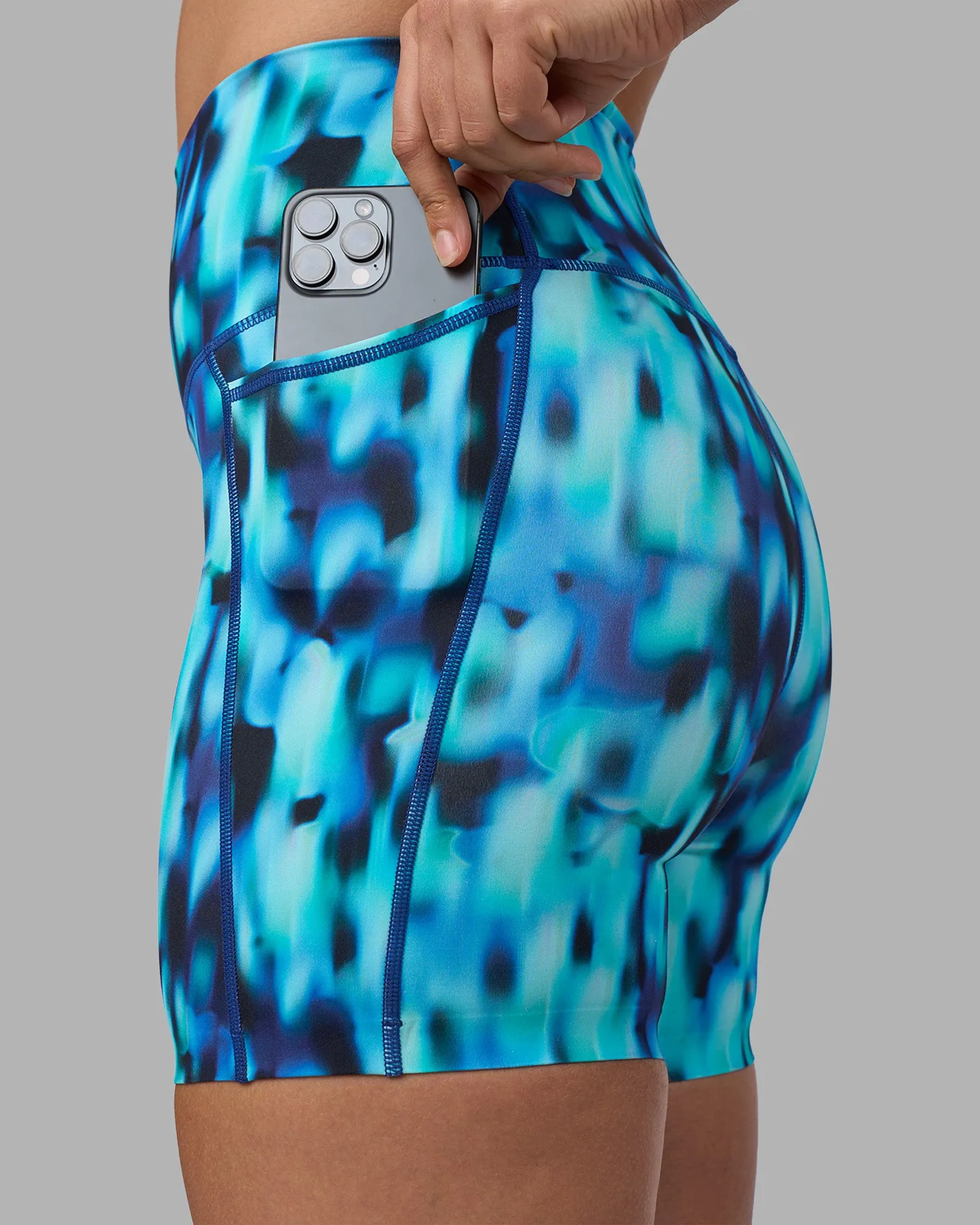 Elixir Ultra High-Rise 6" Short Pockets - Luminous sold by LSKD product image thumbnail 5