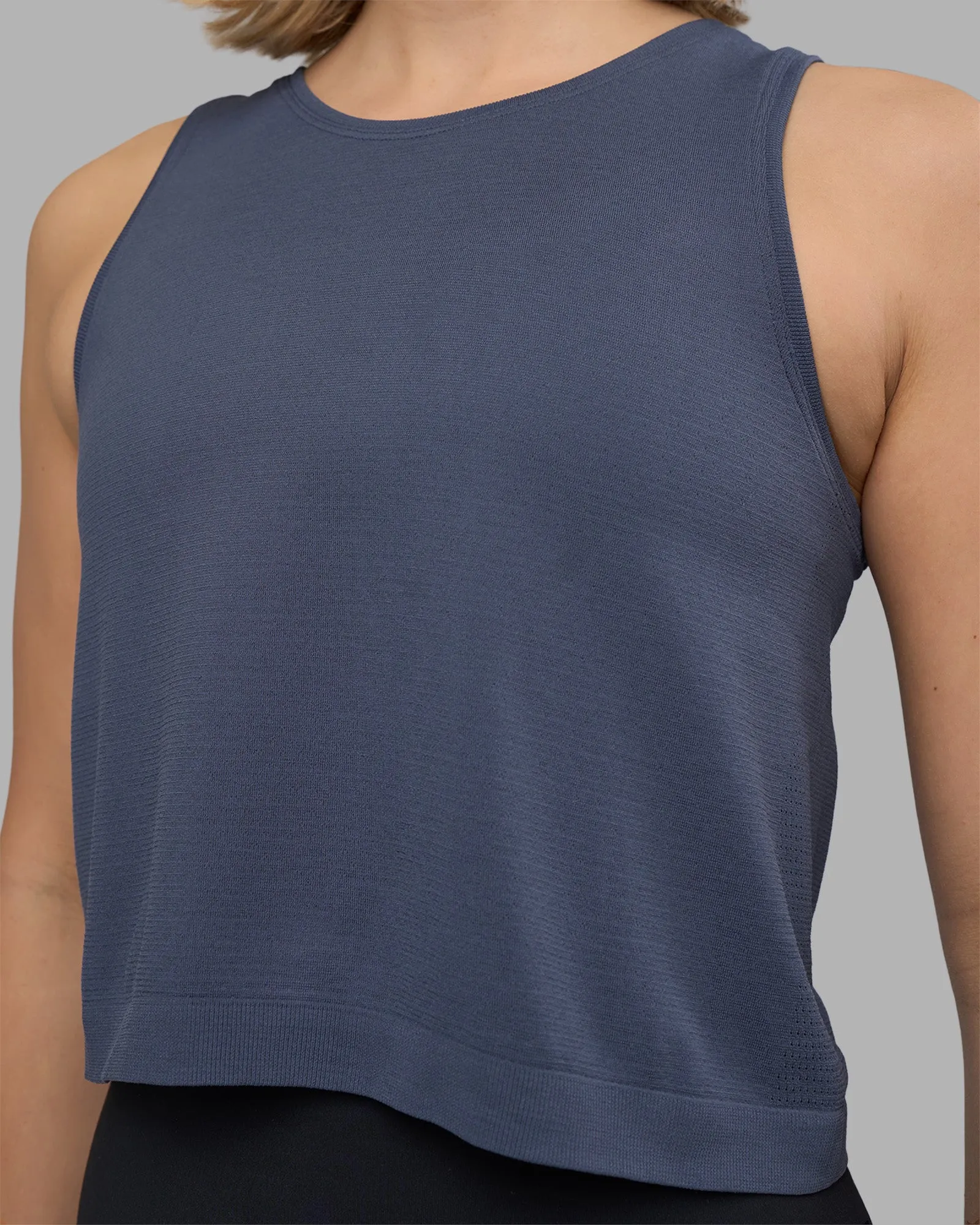 AeroFLX+ Seamless Skimmer Tank - Night Shadow/Night Shadow sold by LSKD product image thumbnail 4