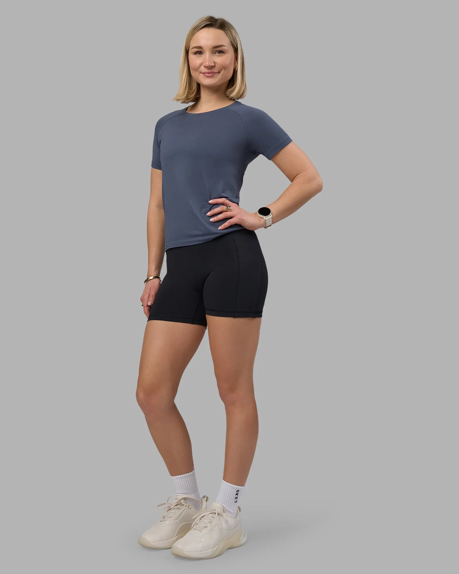 AeroFLX+ Seamless Tee - Night Shadow/Night Shadow sold by LSKD product image thumbnail 2