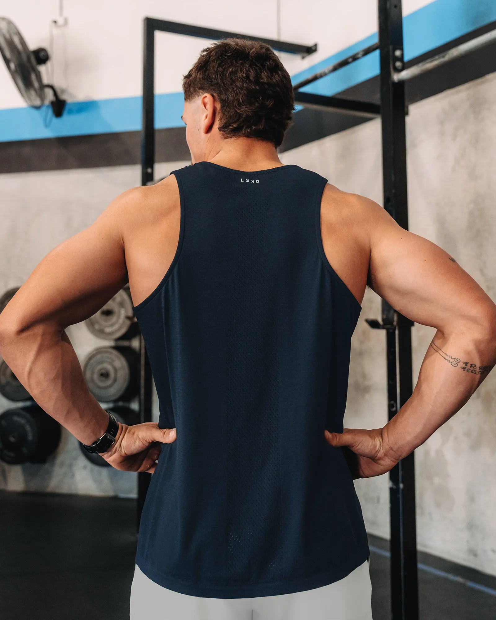 AeroFLX+ Seamless Tank - Navy/Navy sold by LSKD product image thumbnail 3