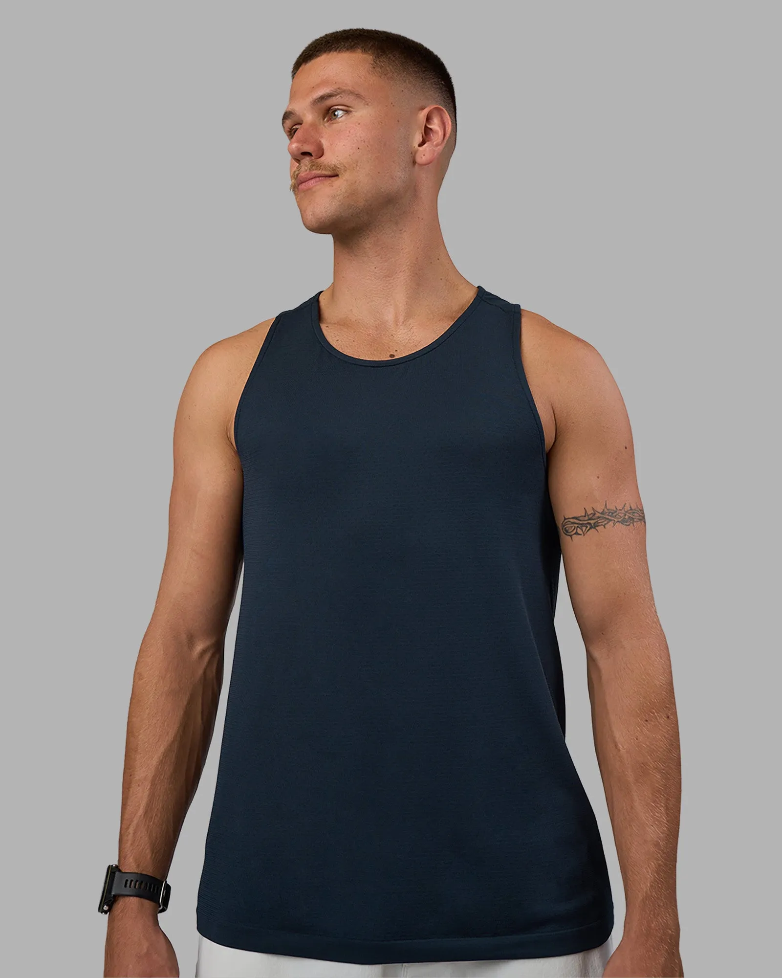 AeroFLX+ Seamless Tank - Navy/Navy sold by LSKD
